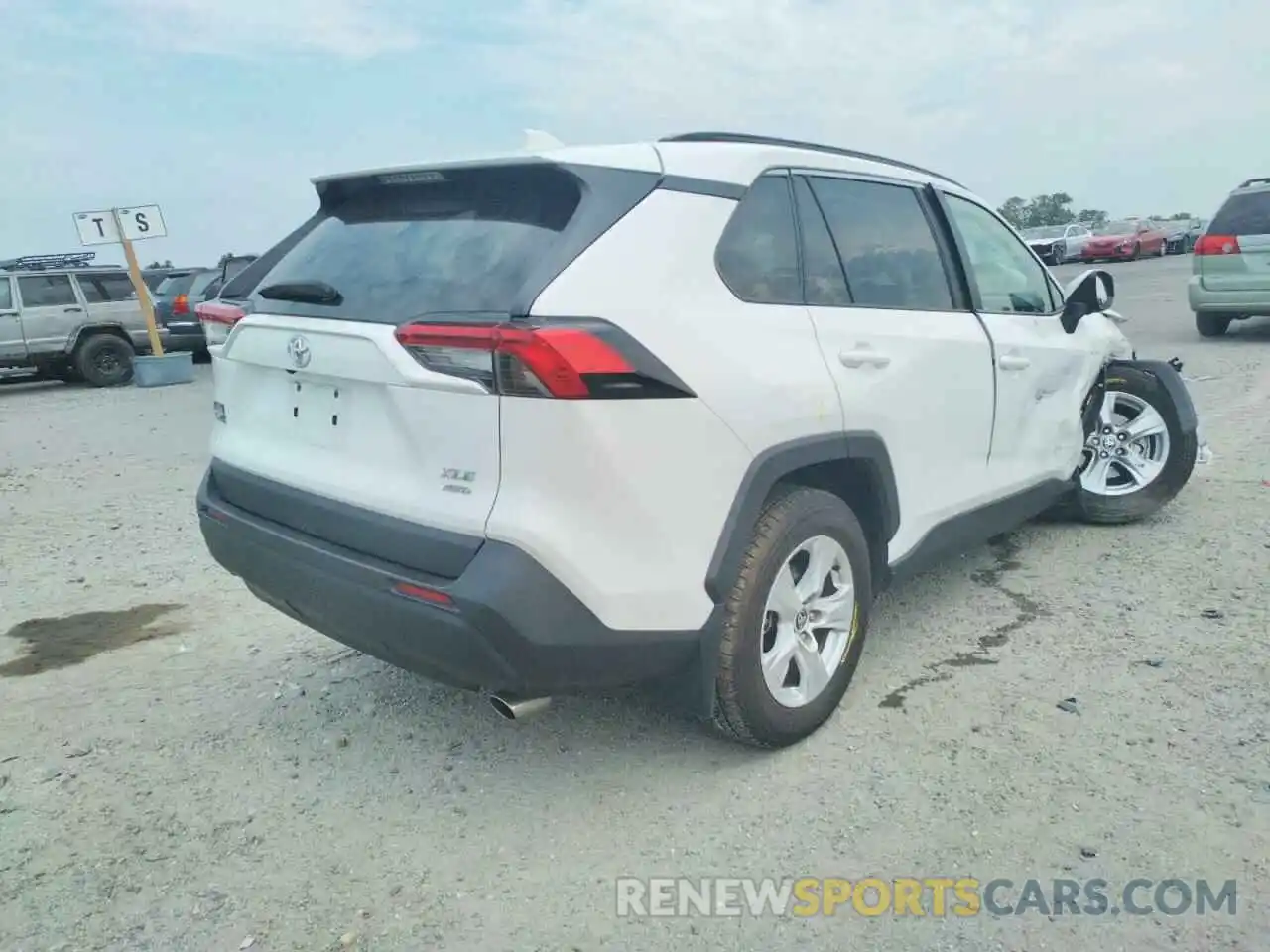 4 Photograph of a damaged car 2T3P1RFV1MC170597 TOYOTA RAV4 2021