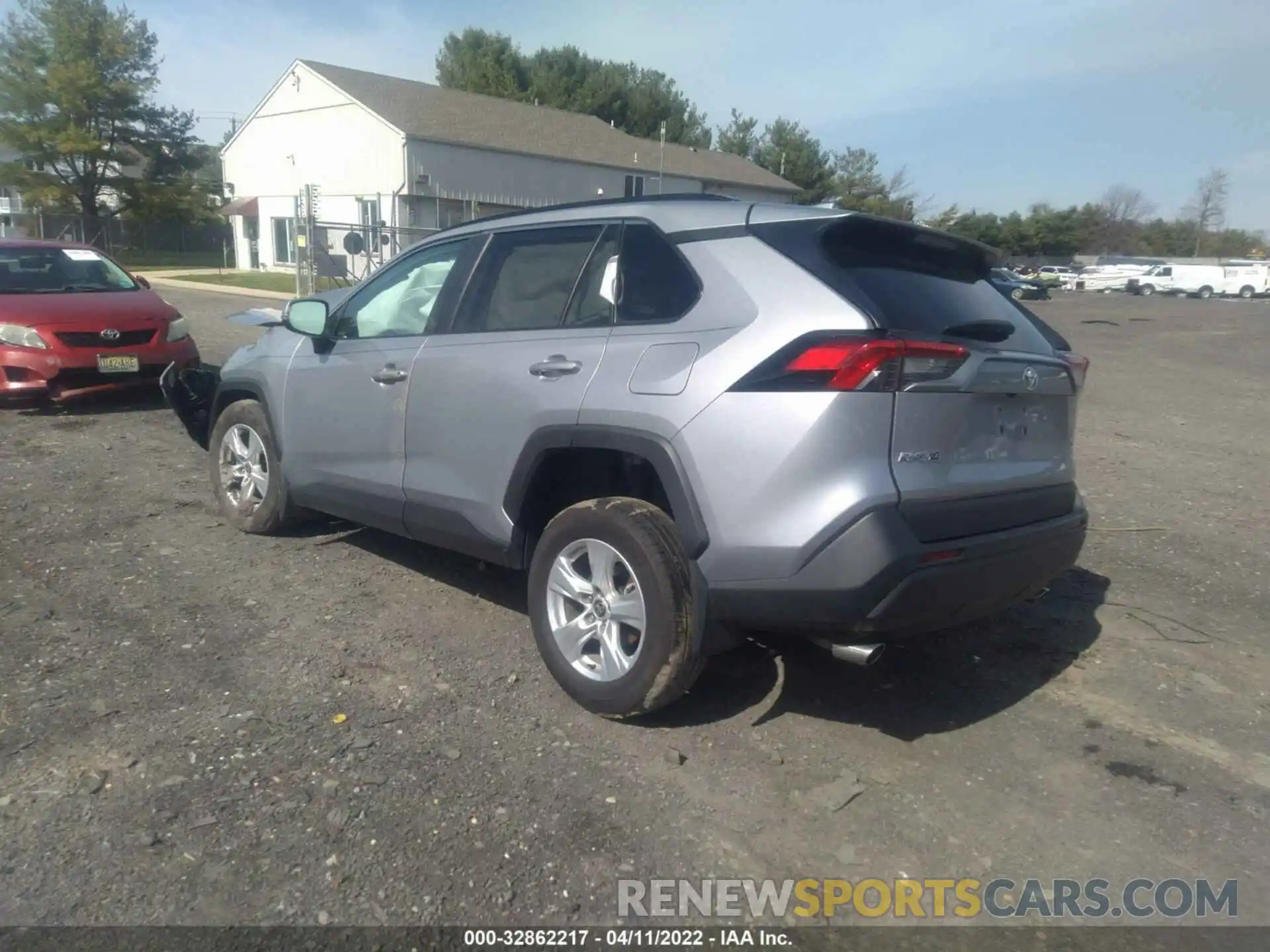 3 Photograph of a damaged car 2T3P1RFV1MC185777 TOYOTA RAV4 2021