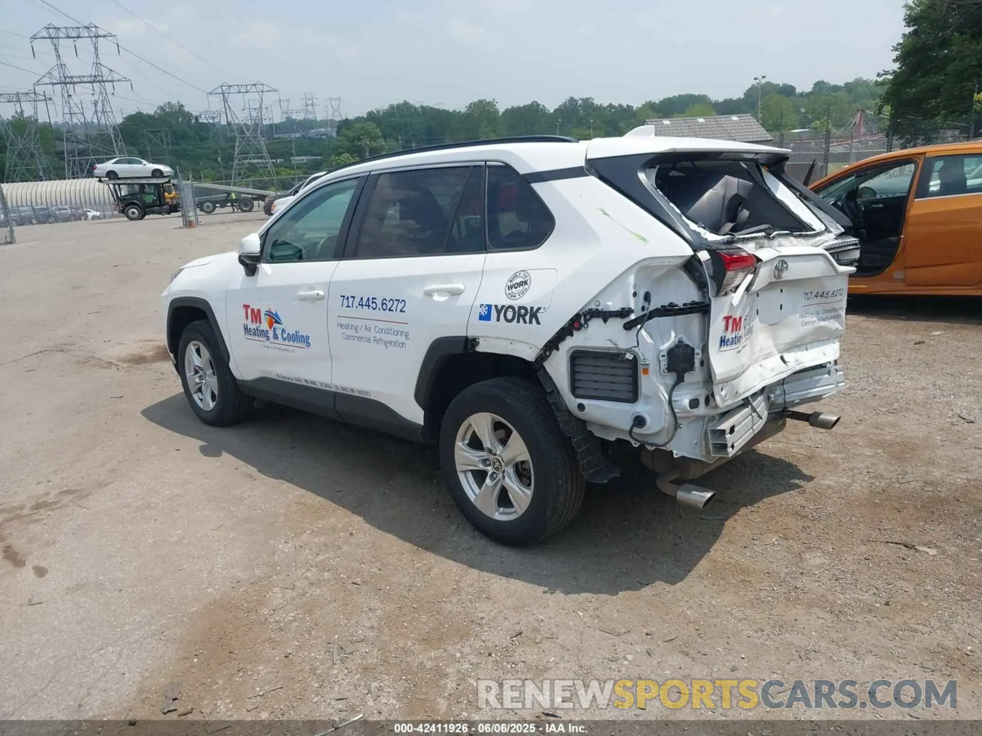 3 Photograph of a damaged car 2T3P1RFV1MC209897 TOYOTA RAV4 2021