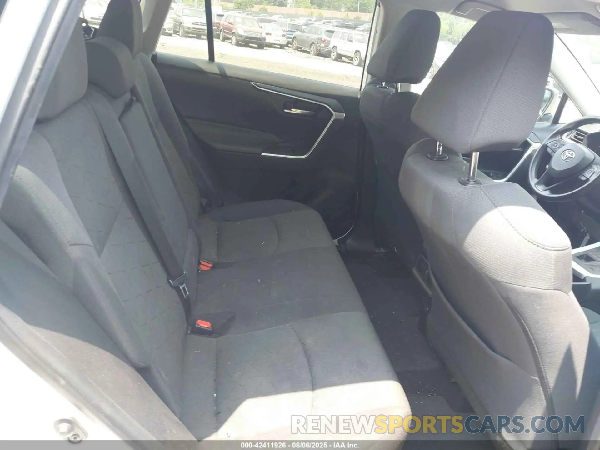8 Photograph of a damaged car 2T3P1RFV1MC209897 TOYOTA RAV4 2021