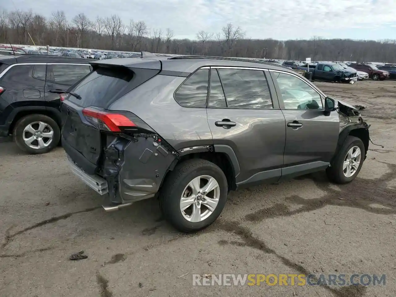 3 Photograph of a damaged car 2T3P1RFV1MC219541 TOYOTA RAV4 2021