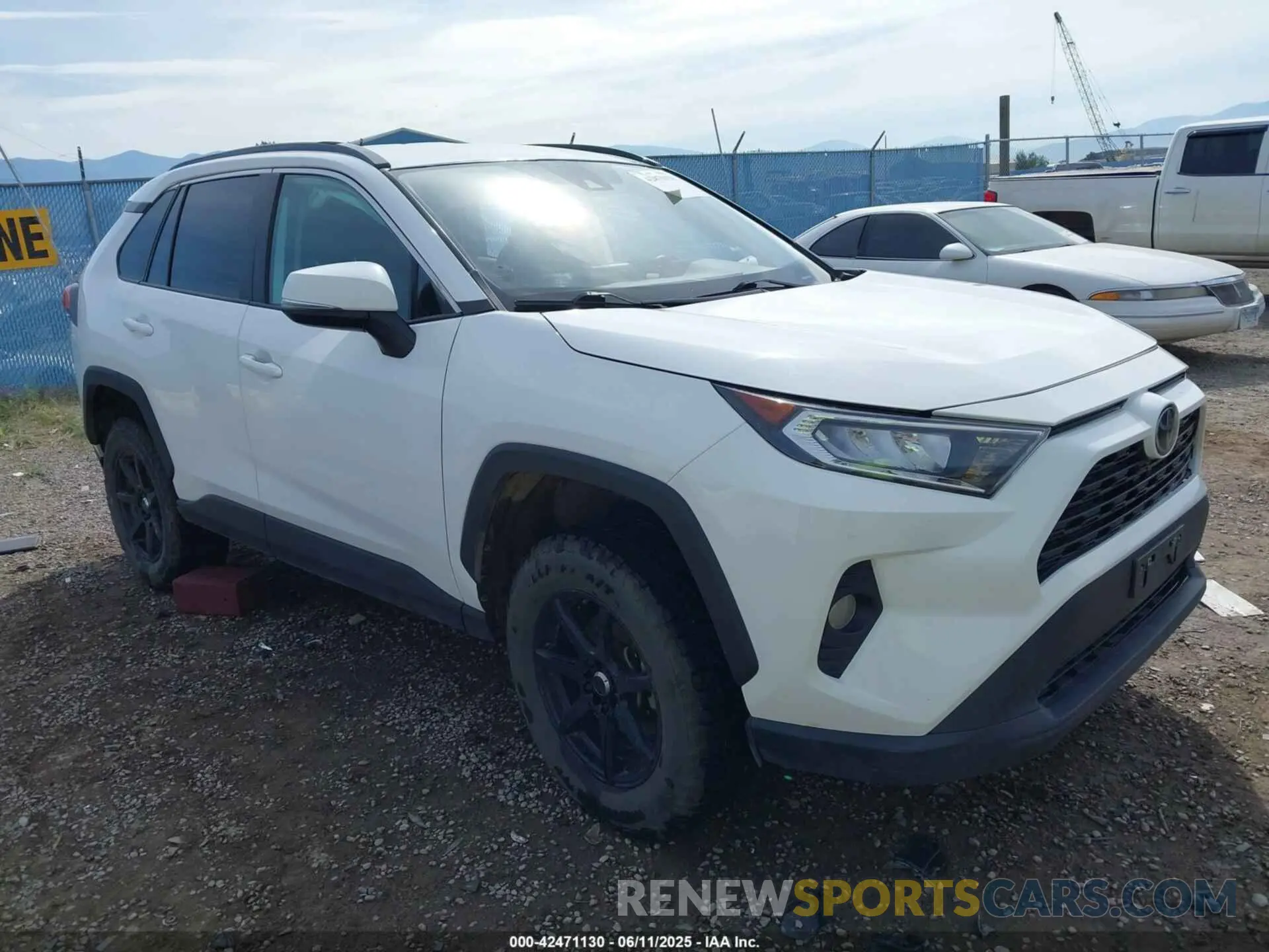 1 Photograph of a damaged car 2T3P1RFV1MC219717 TOYOTA RAV4 2021