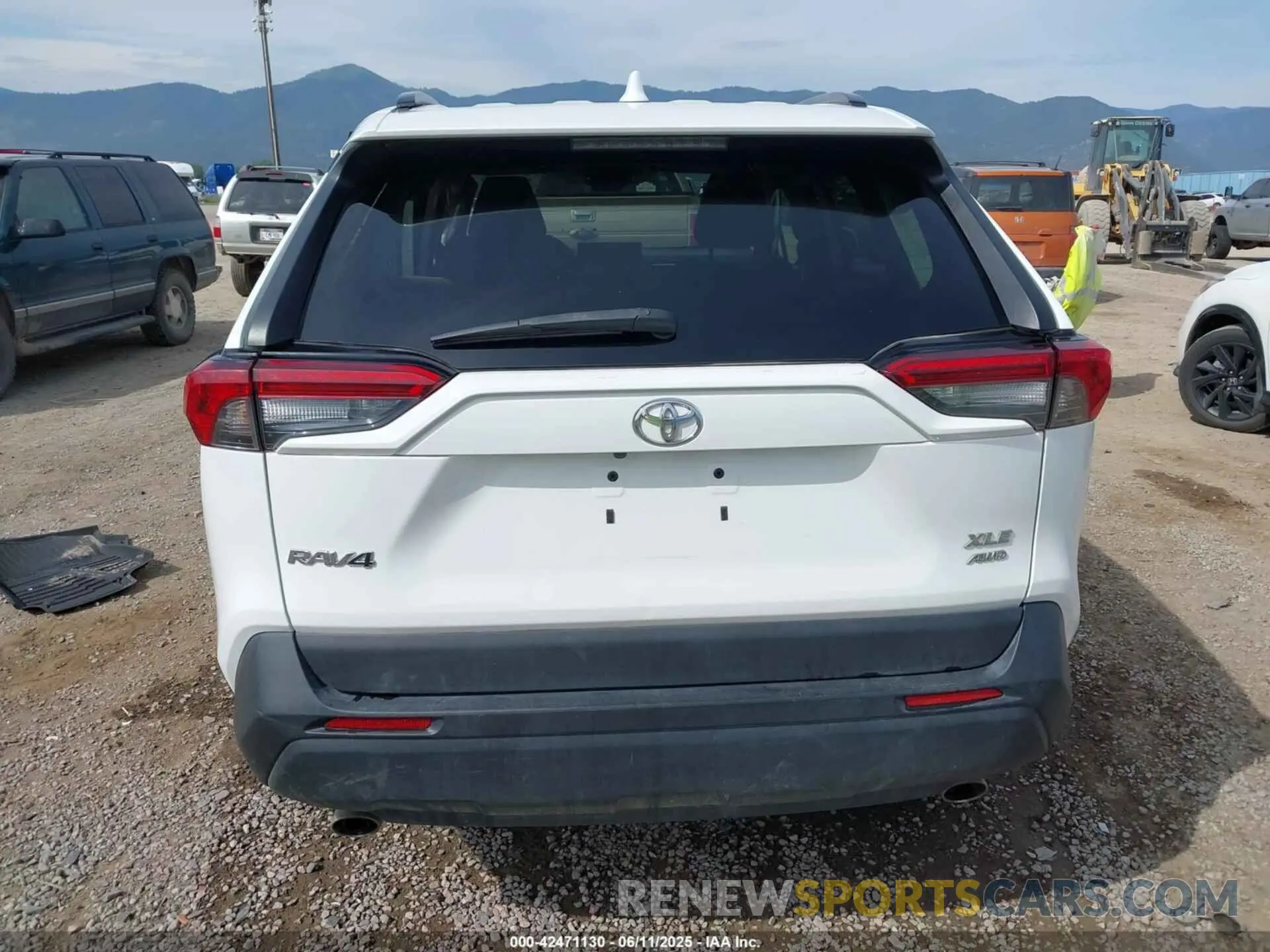 17 Photograph of a damaged car 2T3P1RFV1MC219717 TOYOTA RAV4 2021