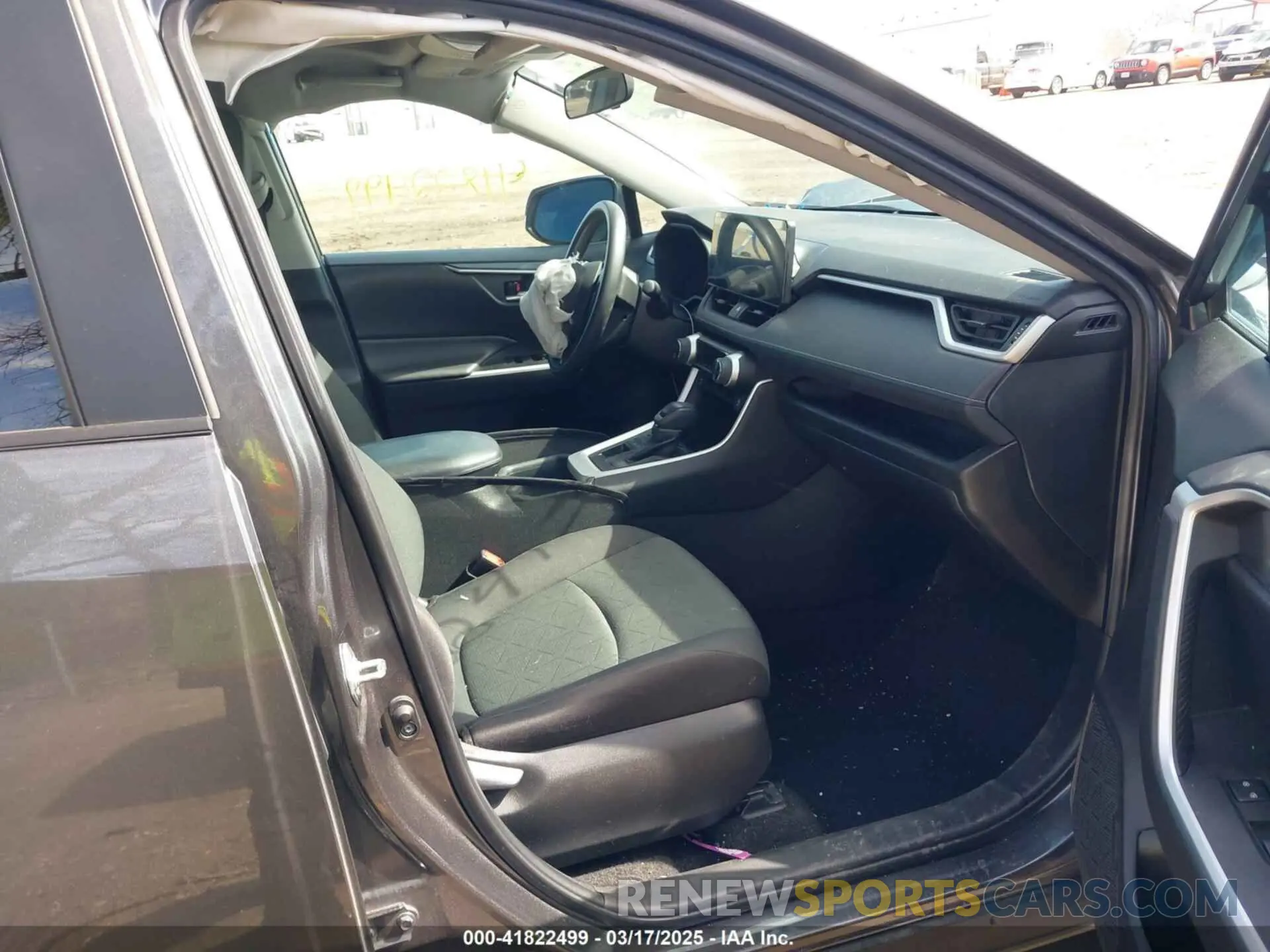 5 Photograph of a damaged car 2T3P1RFV1MC227980 TOYOTA RAV4 2021