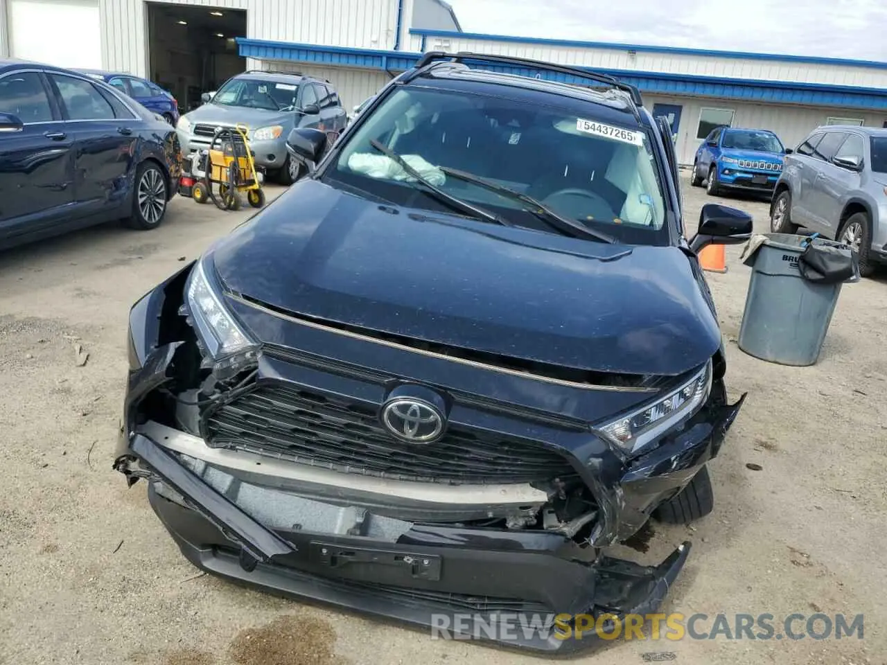 5 Photograph of a damaged car 2T3P1RFV1MC240468 TOYOTA RAV4 2021