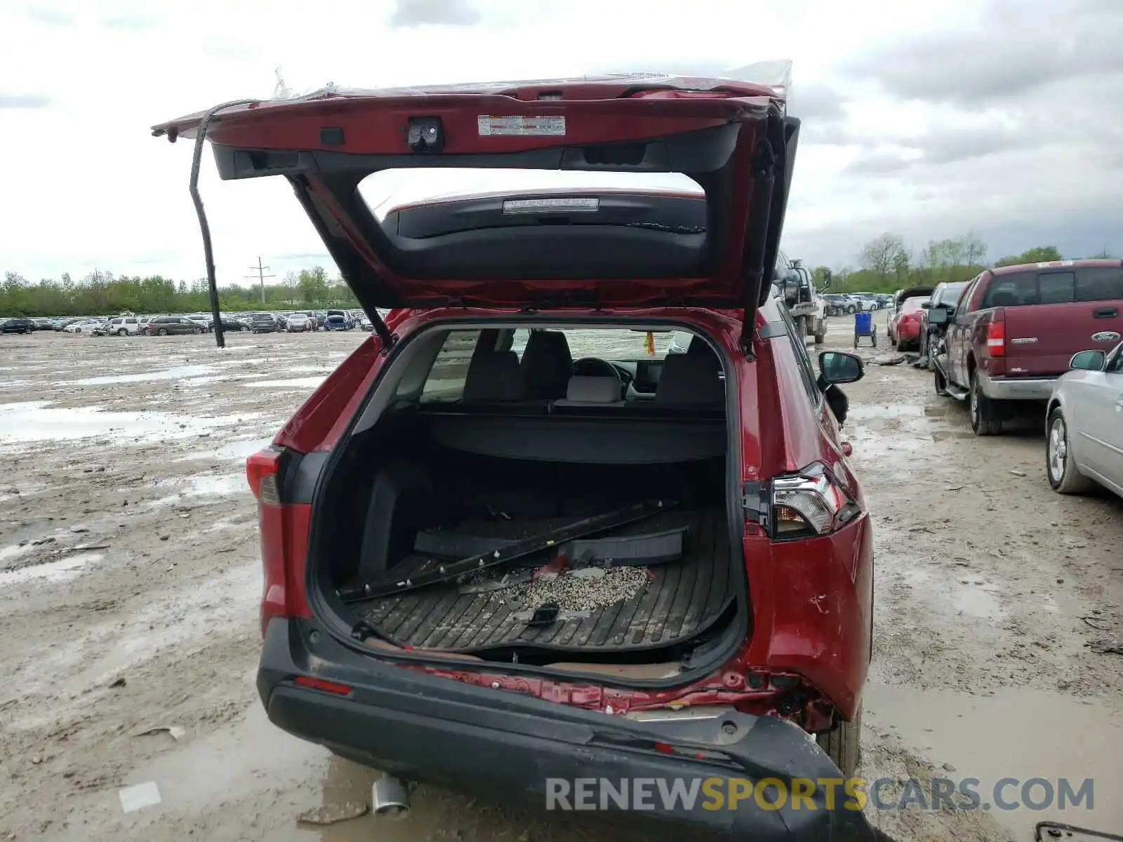 9 Photograph of a damaged car 2T3P1RFV1MW154429 TOYOTA RAV4 2021