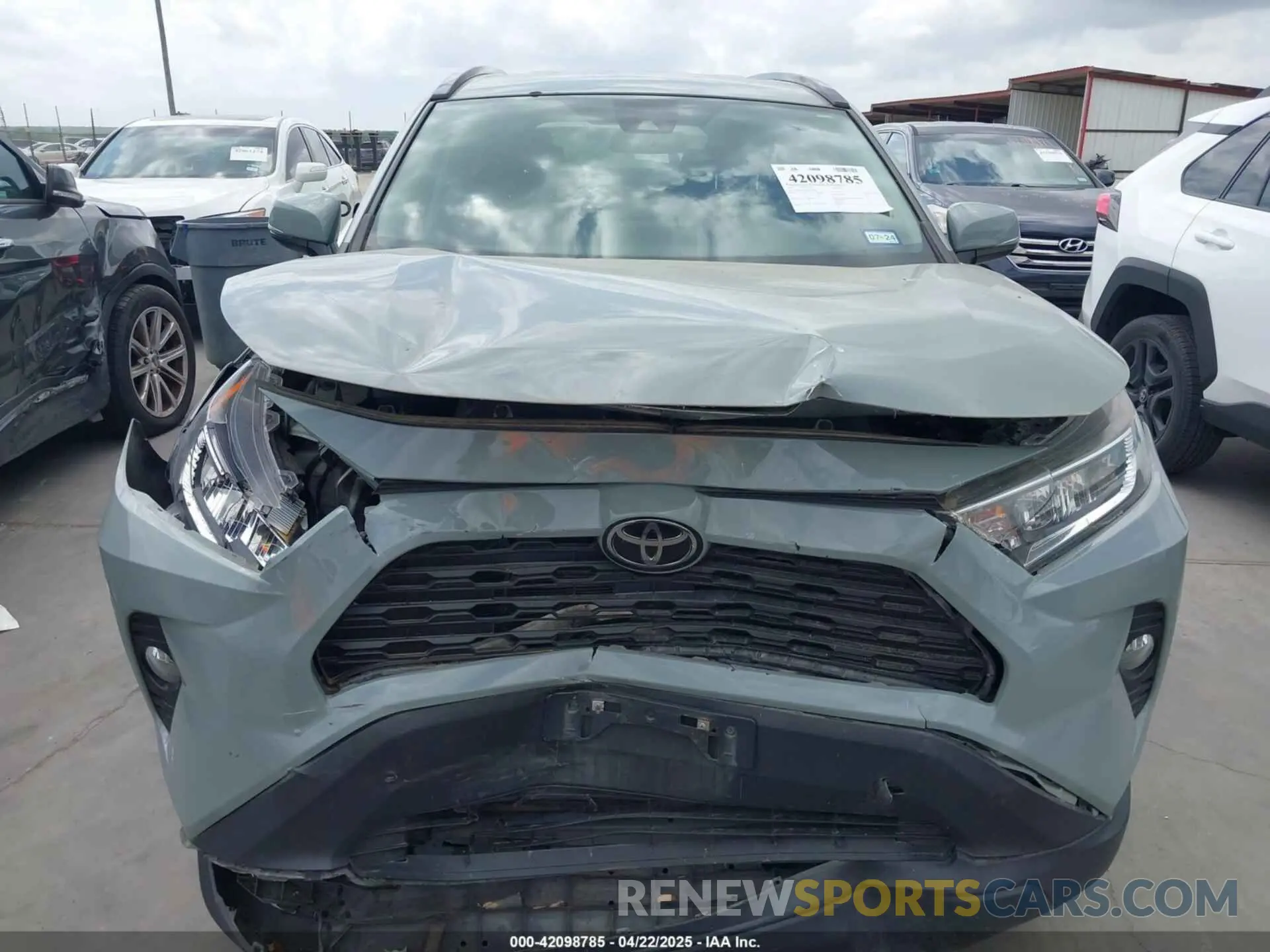 12 Photograph of a damaged car 2T3P1RFV1MW156908 TOYOTA RAV4 2021