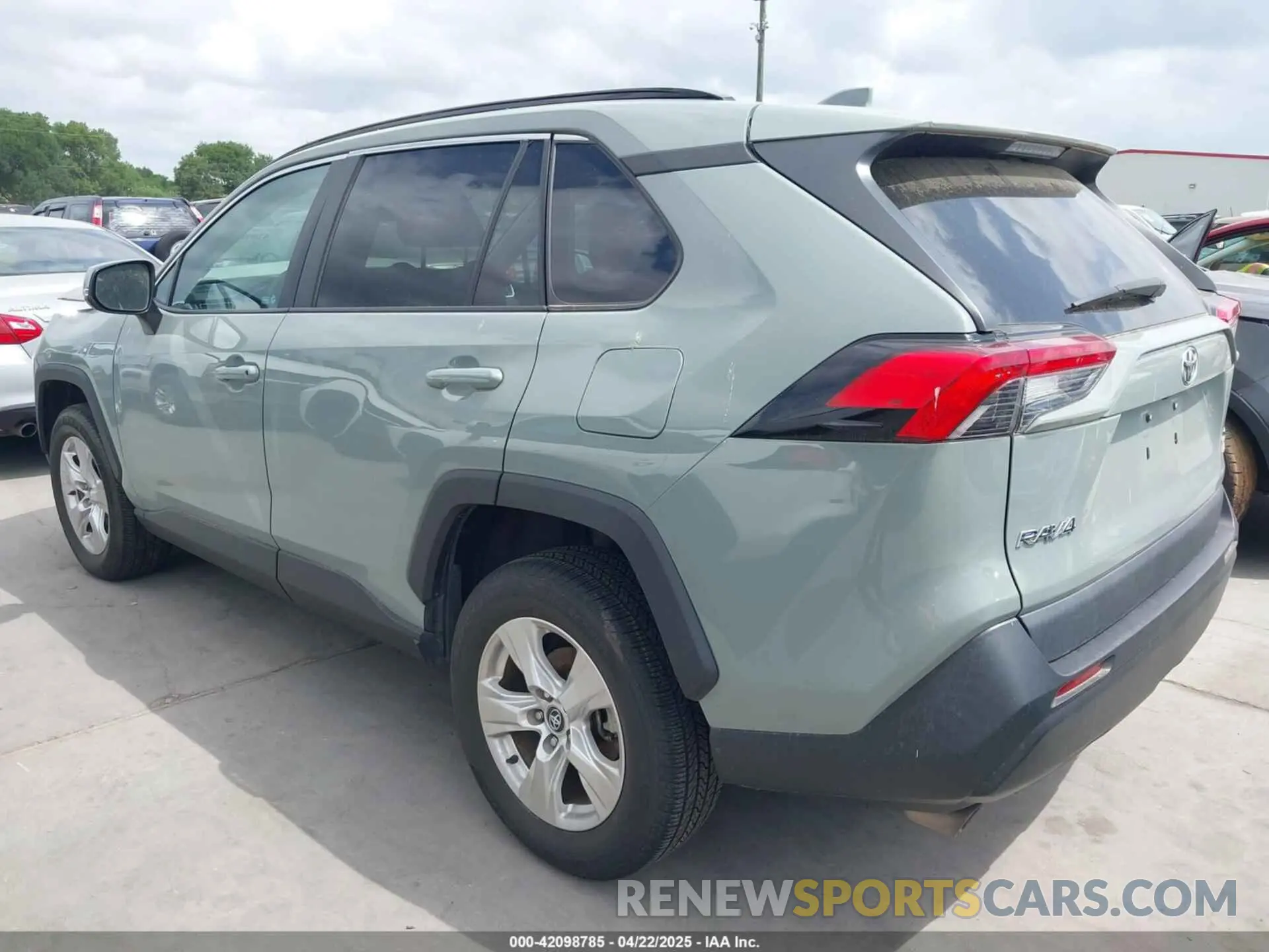 3 Photograph of a damaged car 2T3P1RFV1MW156908 TOYOTA RAV4 2021