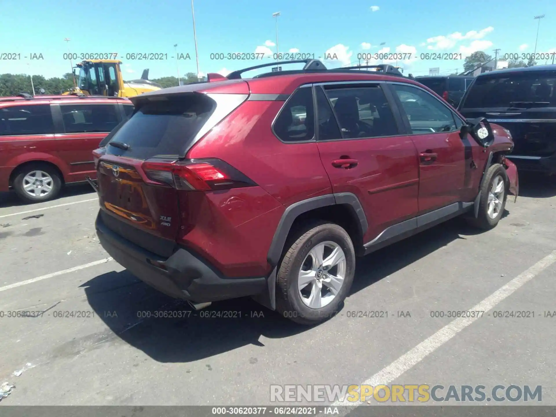 4 Photograph of a damaged car 2T3P1RFV1MW175992 TOYOTA RAV4 2021