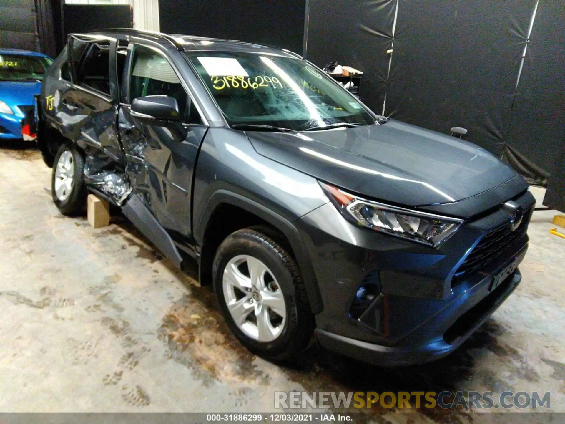 1 Photograph of a damaged car 2T3P1RFV1MW183493 TOYOTA RAV4 2021