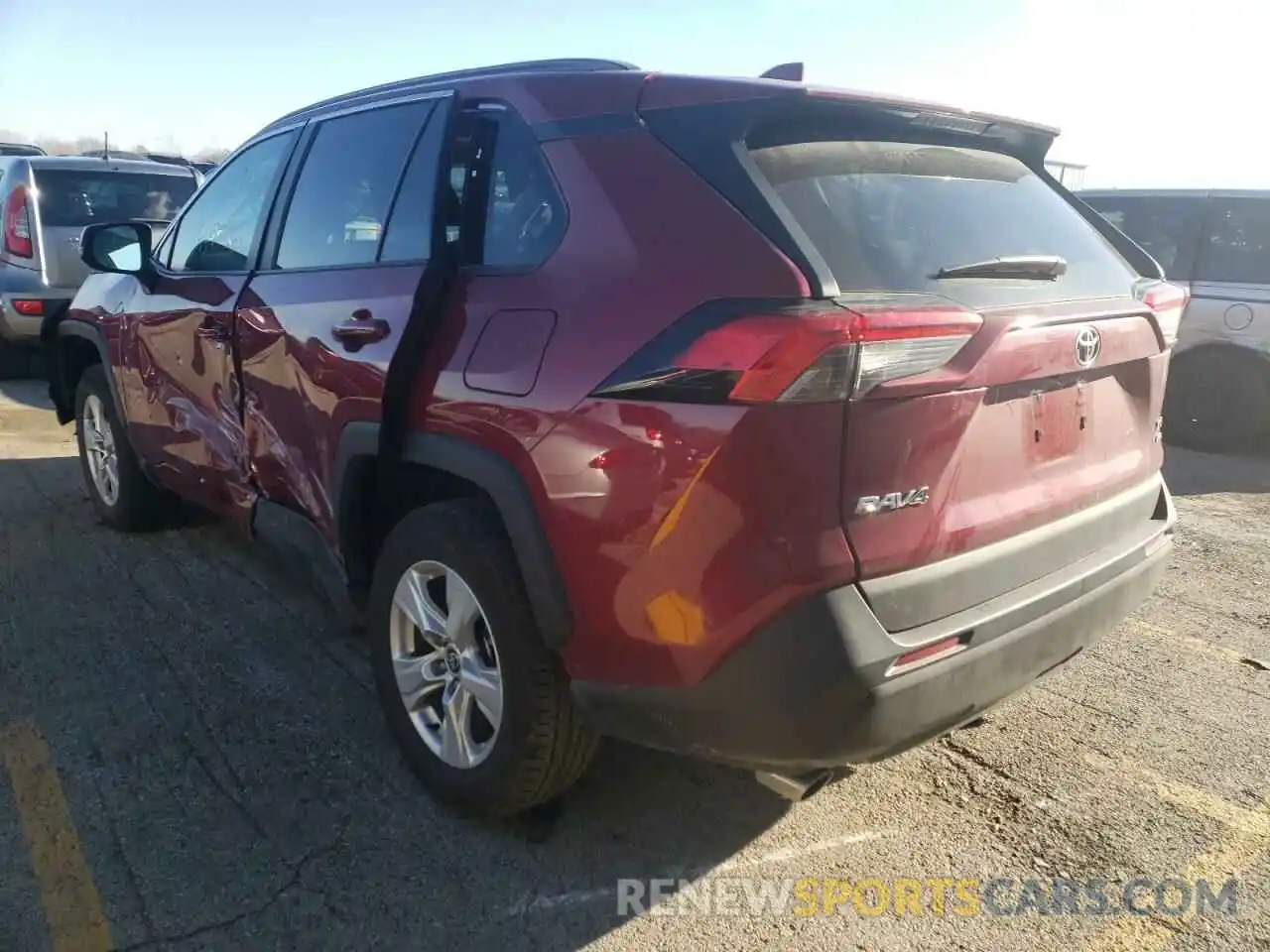 3 Photograph of a damaged car 2T3P1RFV1MW192064 TOYOTA RAV4 2021