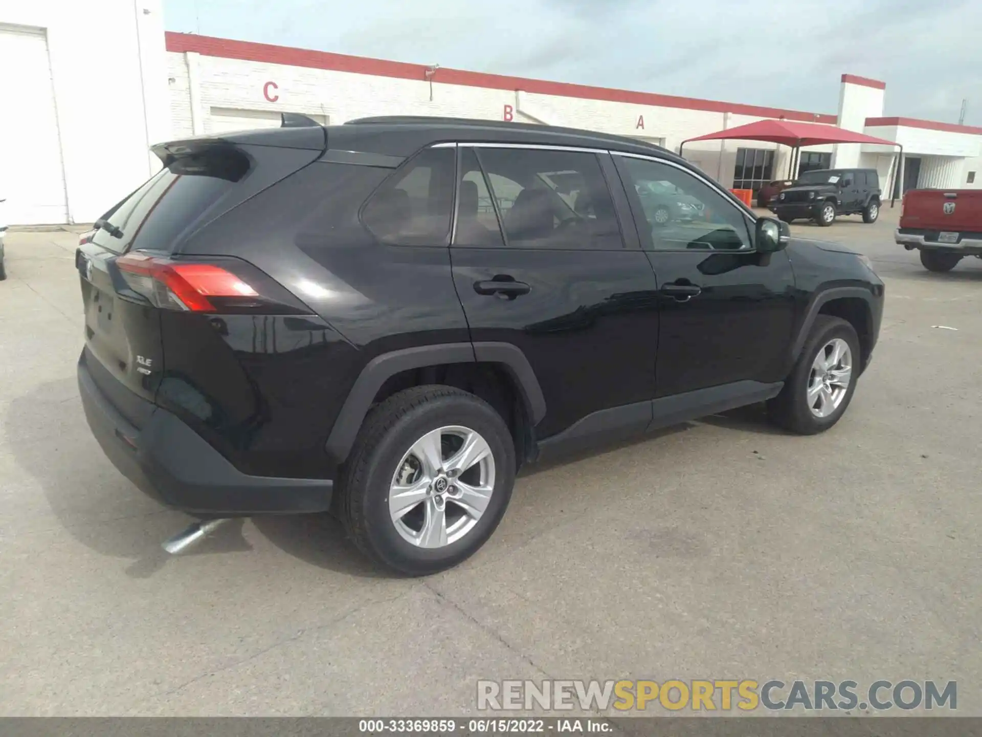 4 Photograph of a damaged car 2T3P1RFV1MW202852 TOYOTA RAV4 2021