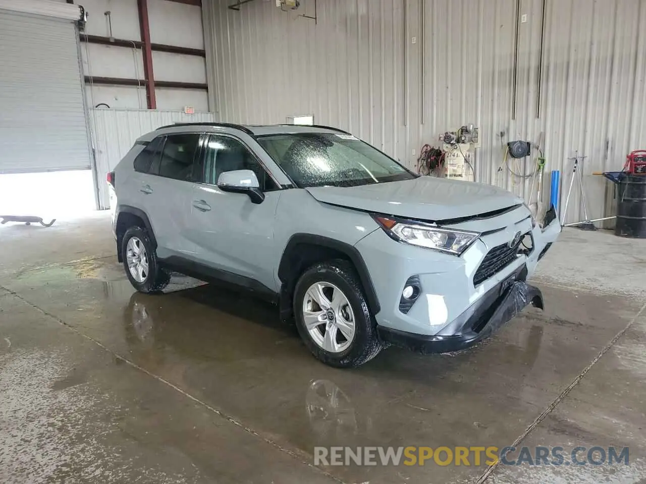4 Photograph of a damaged car 2T3P1RFV1MW215844 TOYOTA RAV4 2021