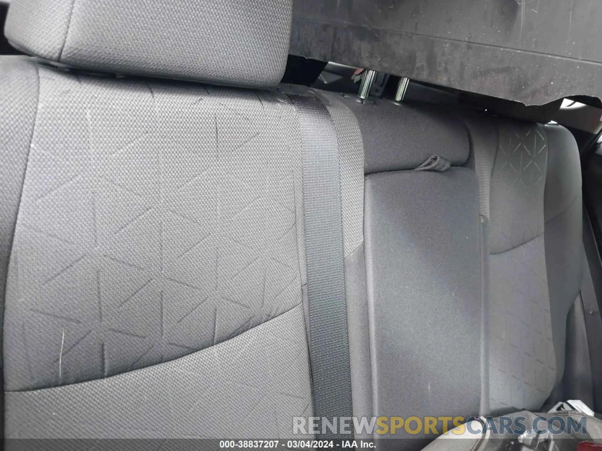 8 Photograph of a damaged car 2T3P1RFV1MW228917 TOYOTA RAV4 2021