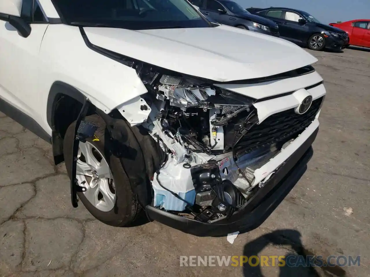 9 Photograph of a damaged car 2T3P1RFV2MC144073 TOYOTA RAV4 2021