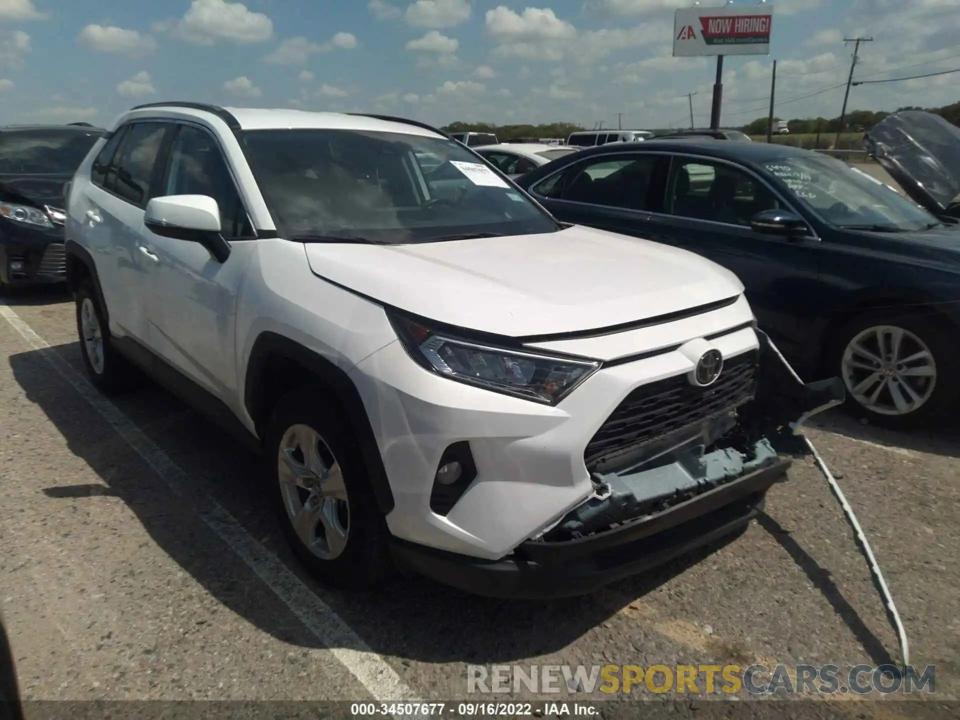 1 Photograph of a damaged car 2T3P1RFV2MC144977 TOYOTA RAV4 2021