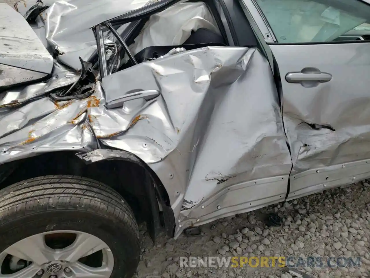 6 Photograph of a damaged car 2T3P1RFV2MC182712 TOYOTA RAV4 2021