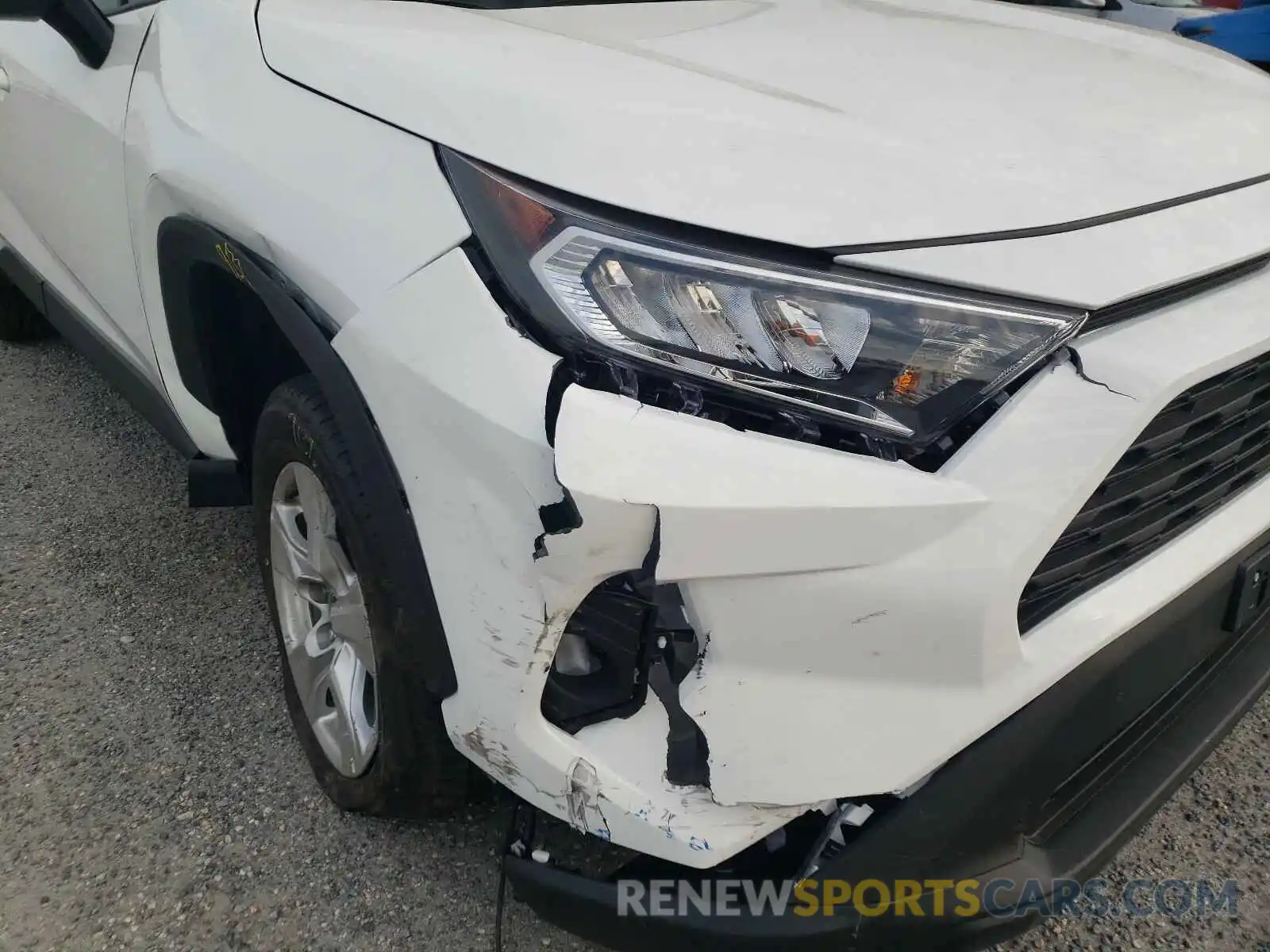 9 Photograph of a damaged car 2T3P1RFV2MC183651 TOYOTA RAV4 2021