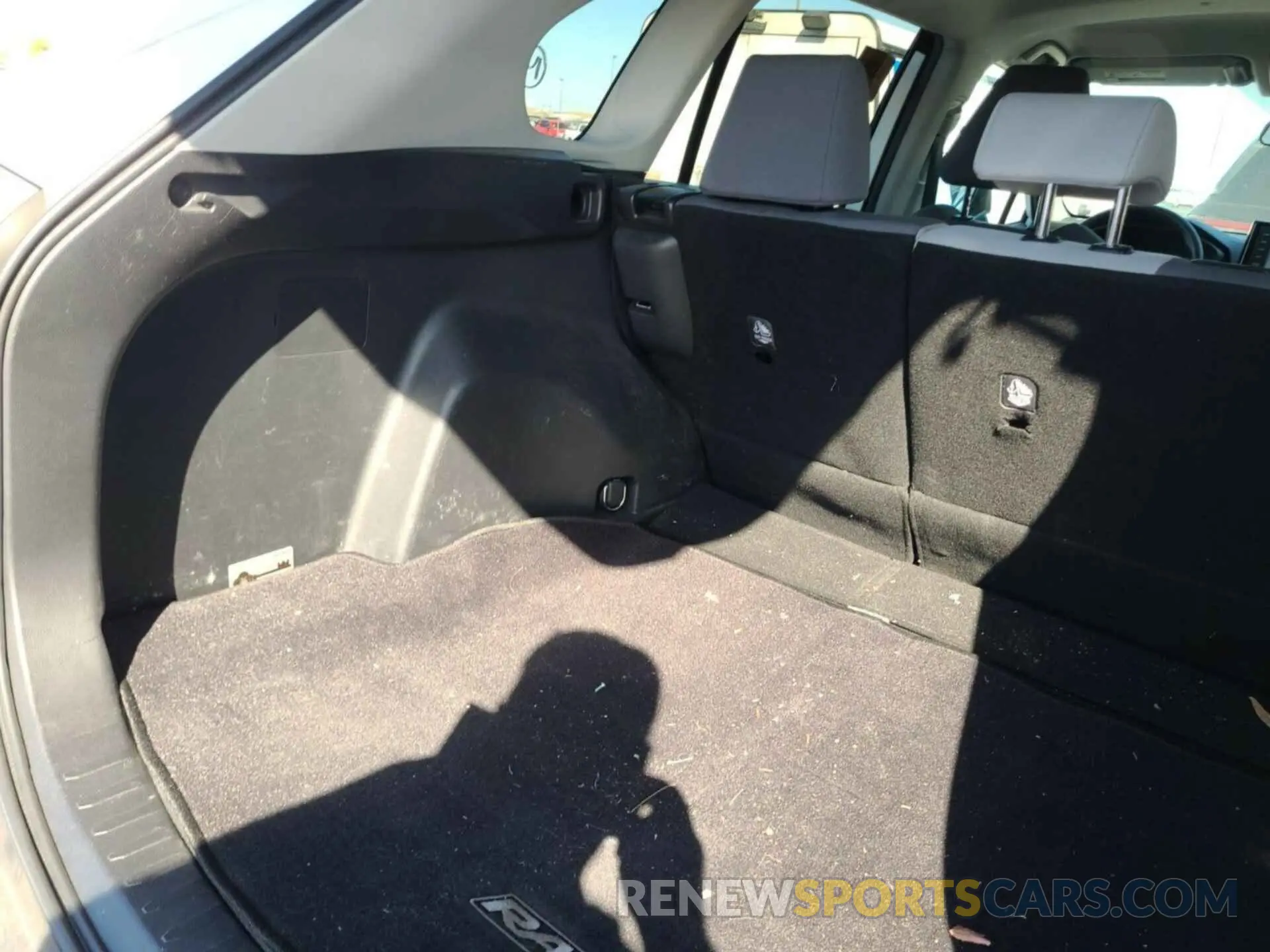 16 Photograph of a damaged car 2T3P1RFV2MC223839 TOYOTA RAV4 2021