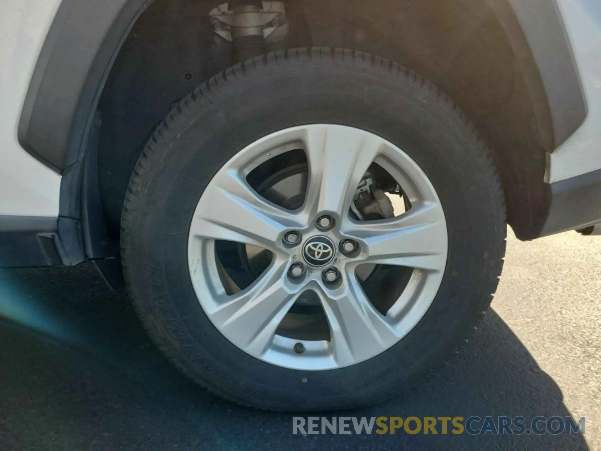 22 Photograph of a damaged car 2T3P1RFV2MC223839 TOYOTA RAV4 2021