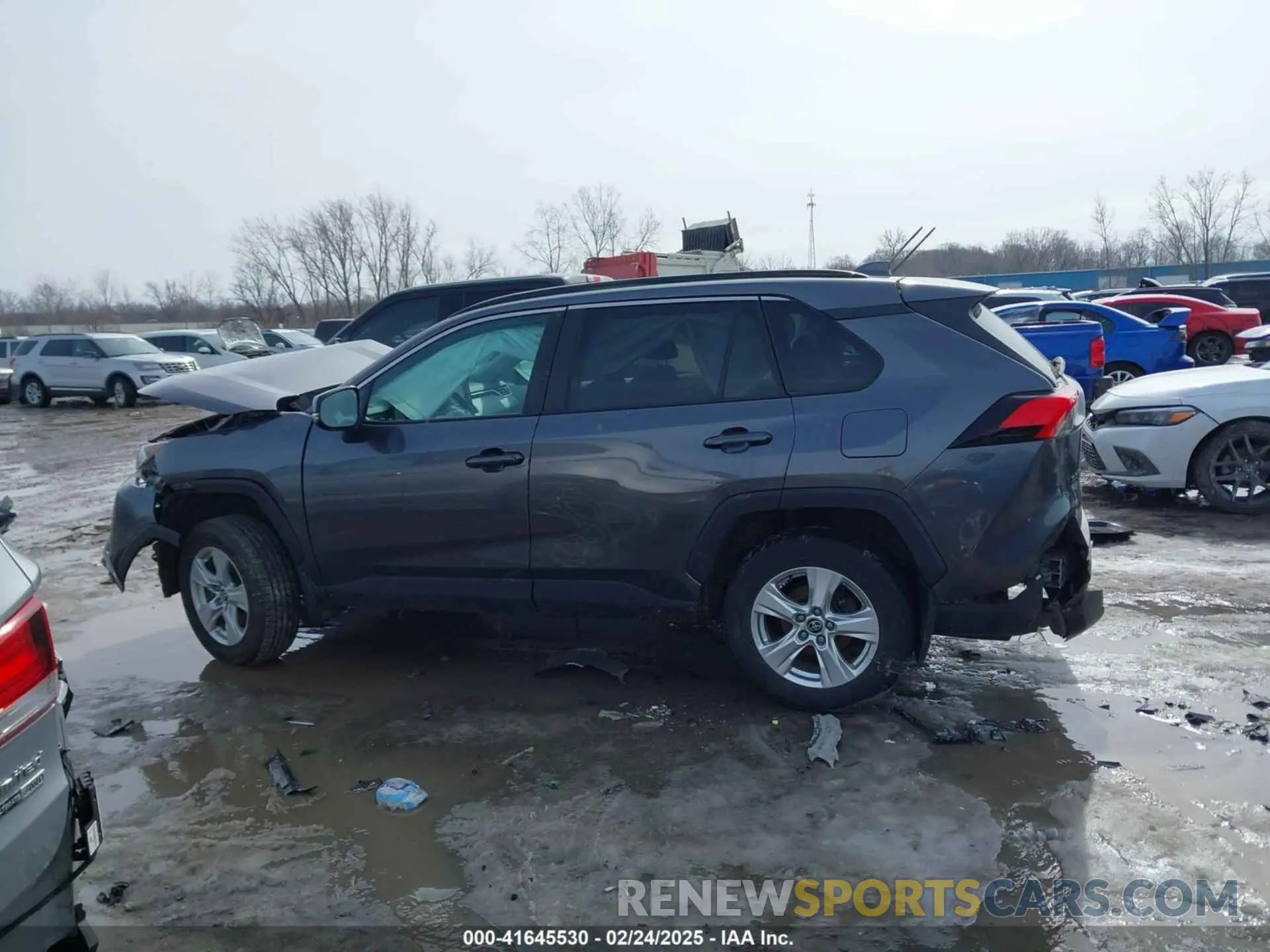 15 Photograph of a damaged car 2T3P1RFV2MC246635 TOYOTA RAV4 2021