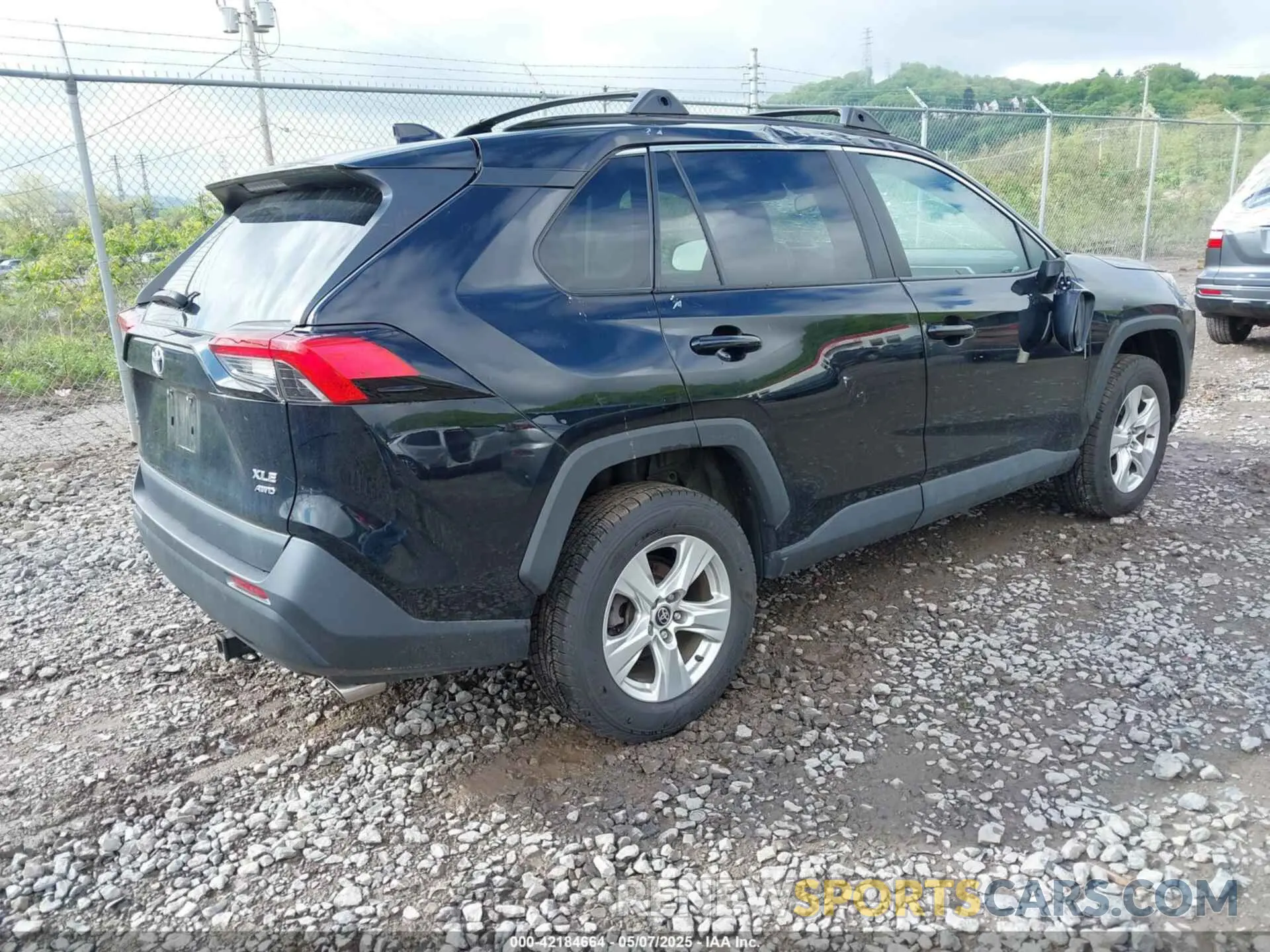 4 Photograph of a damaged car 2T3P1RFV2MC248806 TOYOTA RAV4 2021