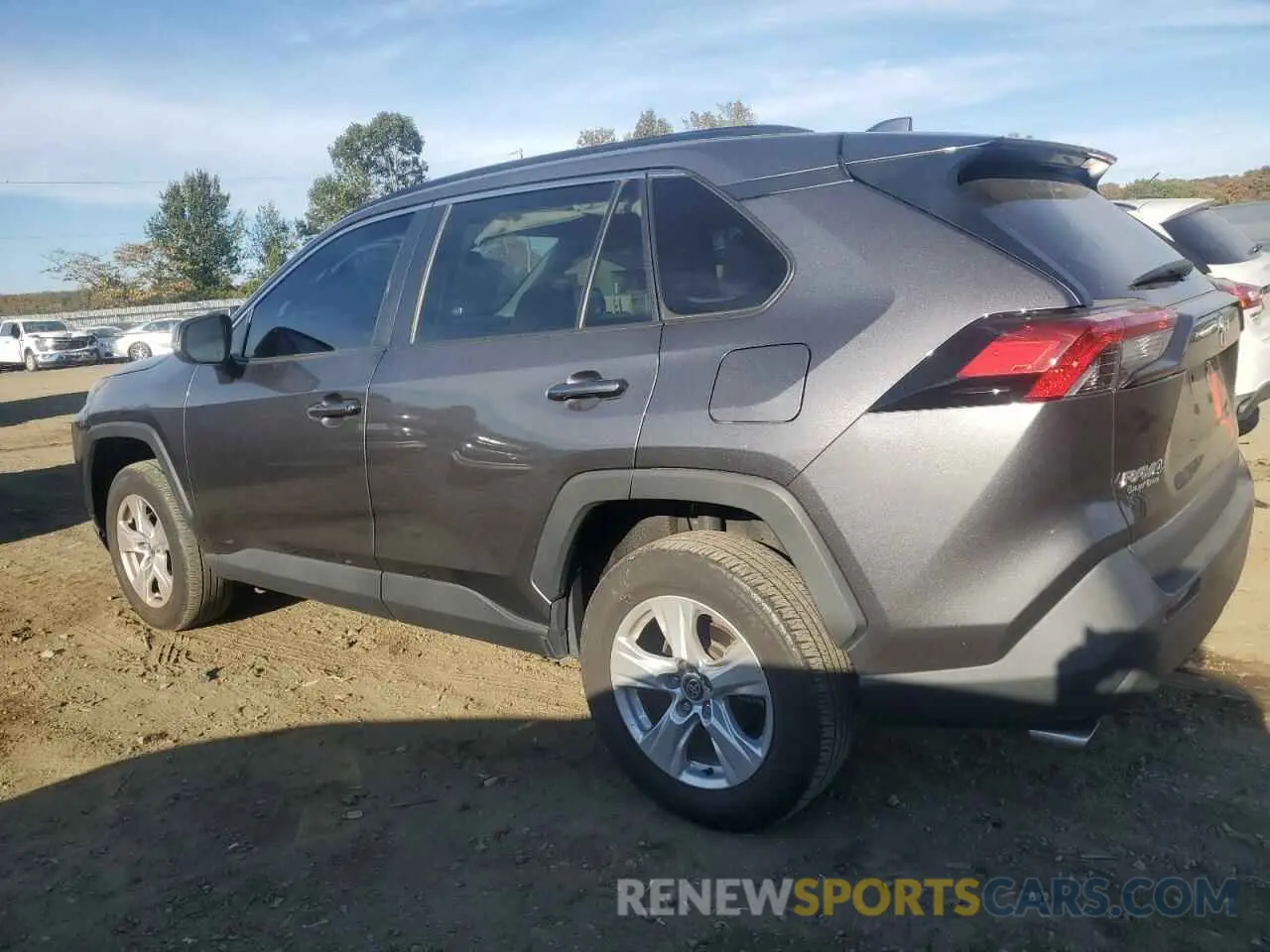 2 Photograph of a damaged car 2T3P1RFV2MC255030 TOYOTA RAV4 2021