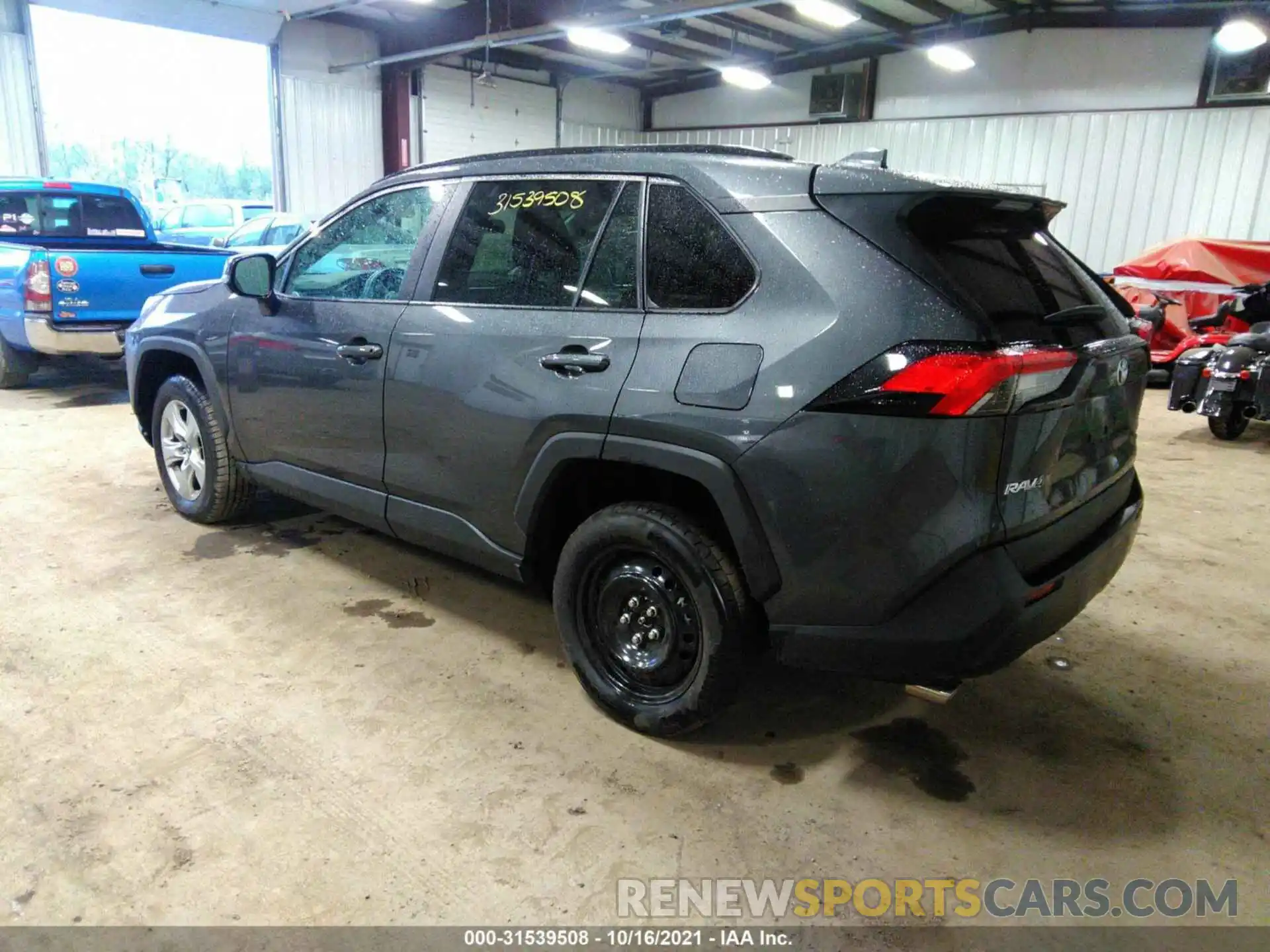 3 Photograph of a damaged car 2T3P1RFV2MW144105 TOYOTA RAV4 2021