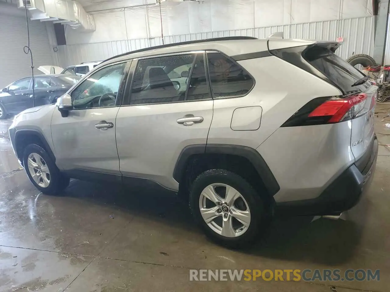2 Photograph of a damaged car 2T3P1RFV2MW150213 TOYOTA RAV4 2021