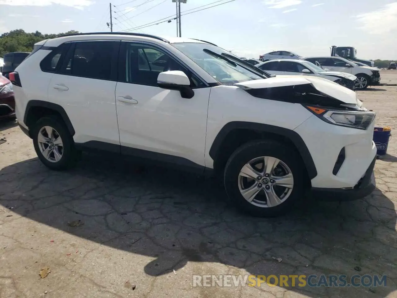 4 Photograph of a damaged car 2T3P1RFV2MW156688 TOYOTA RAV4 2021