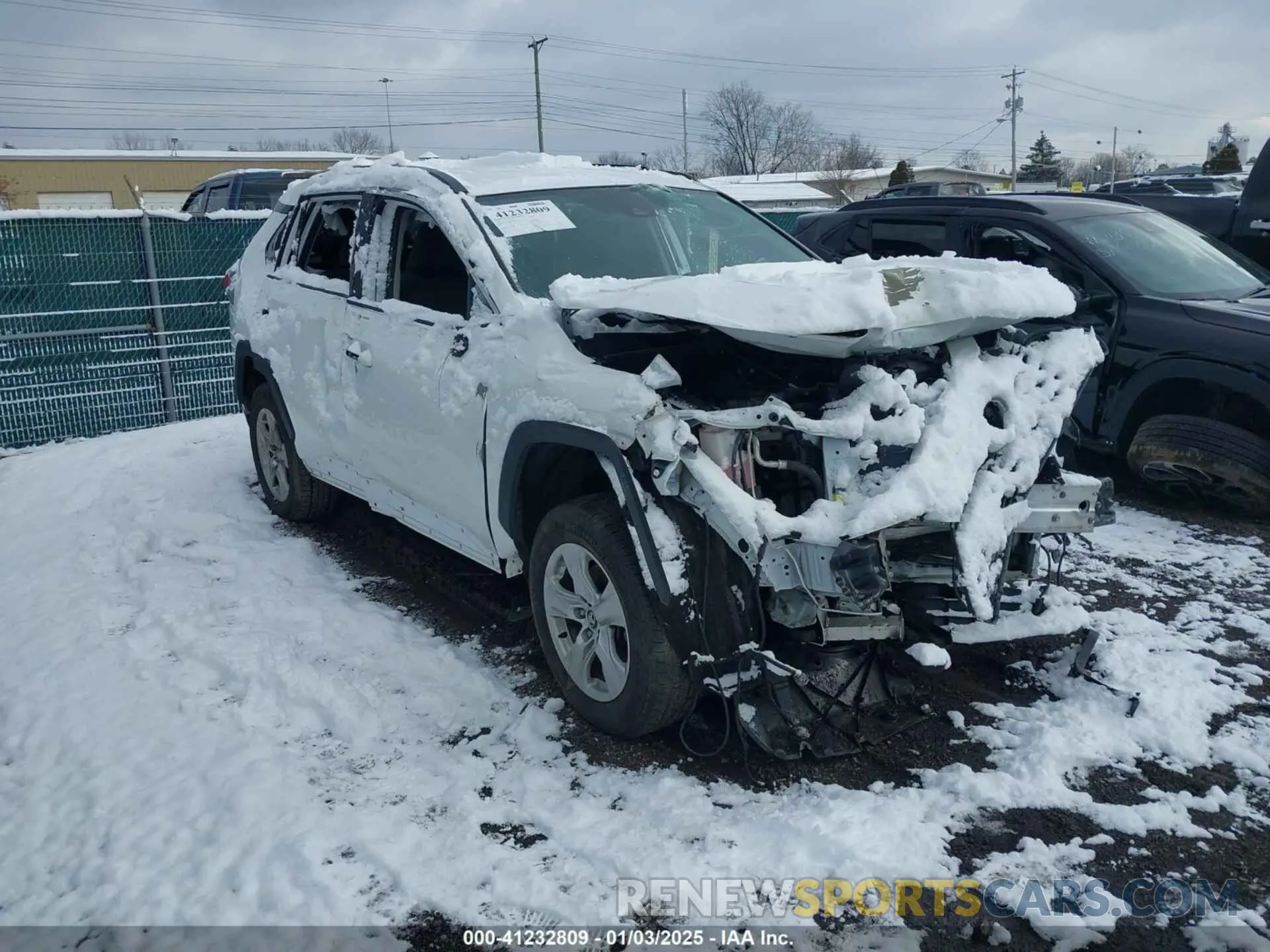 1 Photograph of a damaged car 2T3P1RFV2MW161602 TOYOTA RAV4 2021