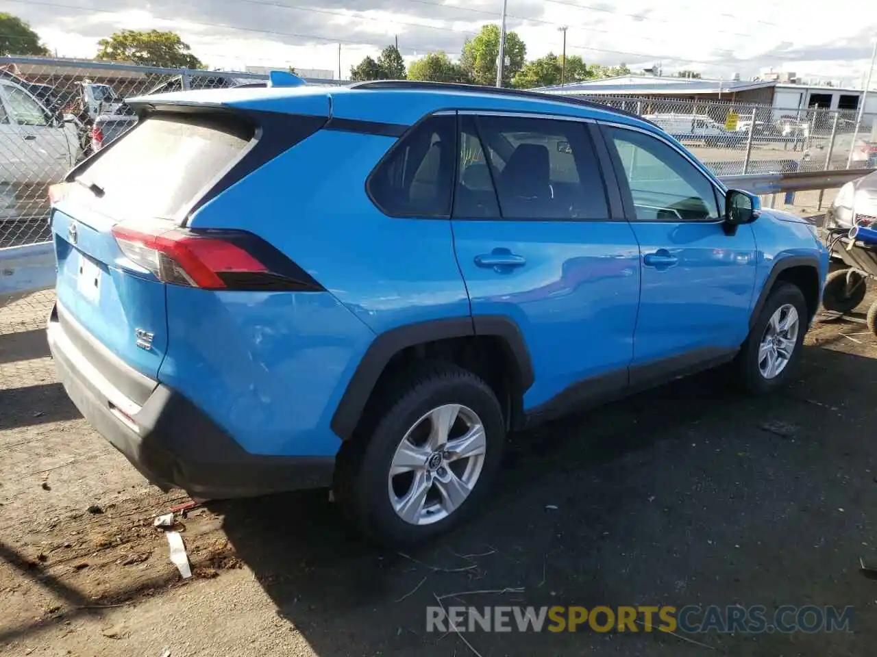 4 Photograph of a damaged car 2T3P1RFV2MW162930 TOYOTA RAV4 2021