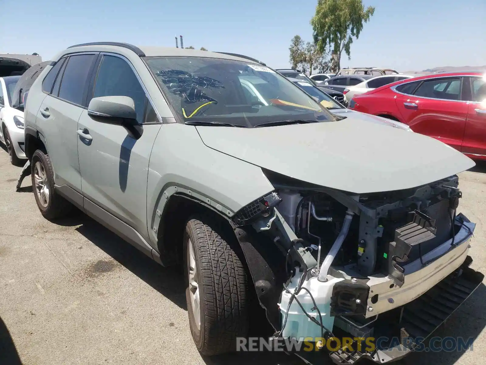 1 Photograph of a damaged car 2T3P1RFV2MW168582 TOYOTA RAV4 2021