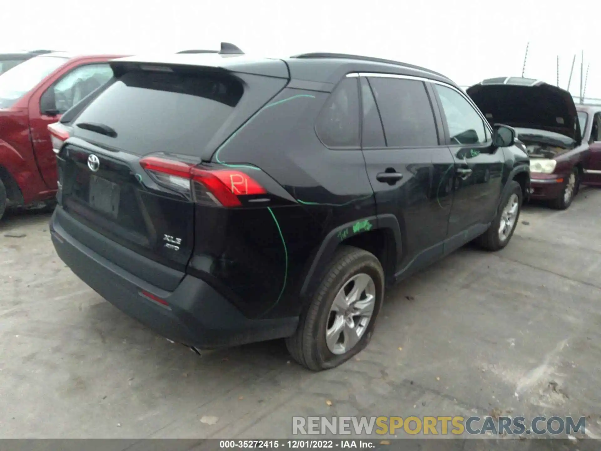 4 Photograph of a damaged car 2T3P1RFV2MW170428 TOYOTA RAV4 2021