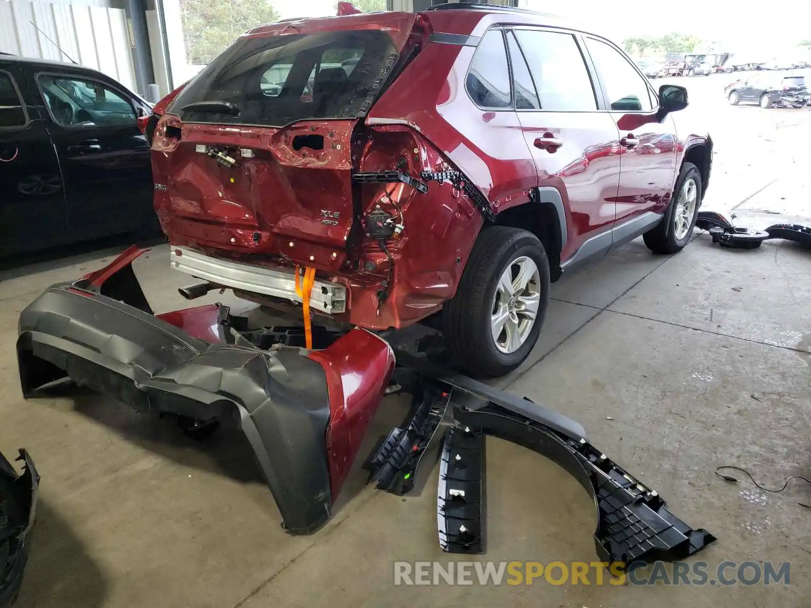 4 Photograph of a damaged car 2T3P1RFV2MW172051 TOYOTA RAV4 2021