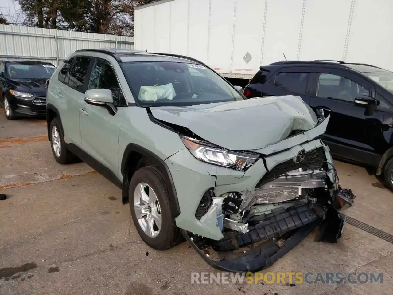 1 Photograph of a damaged car 2T3P1RFV2MW188346 TOYOTA RAV4 2021