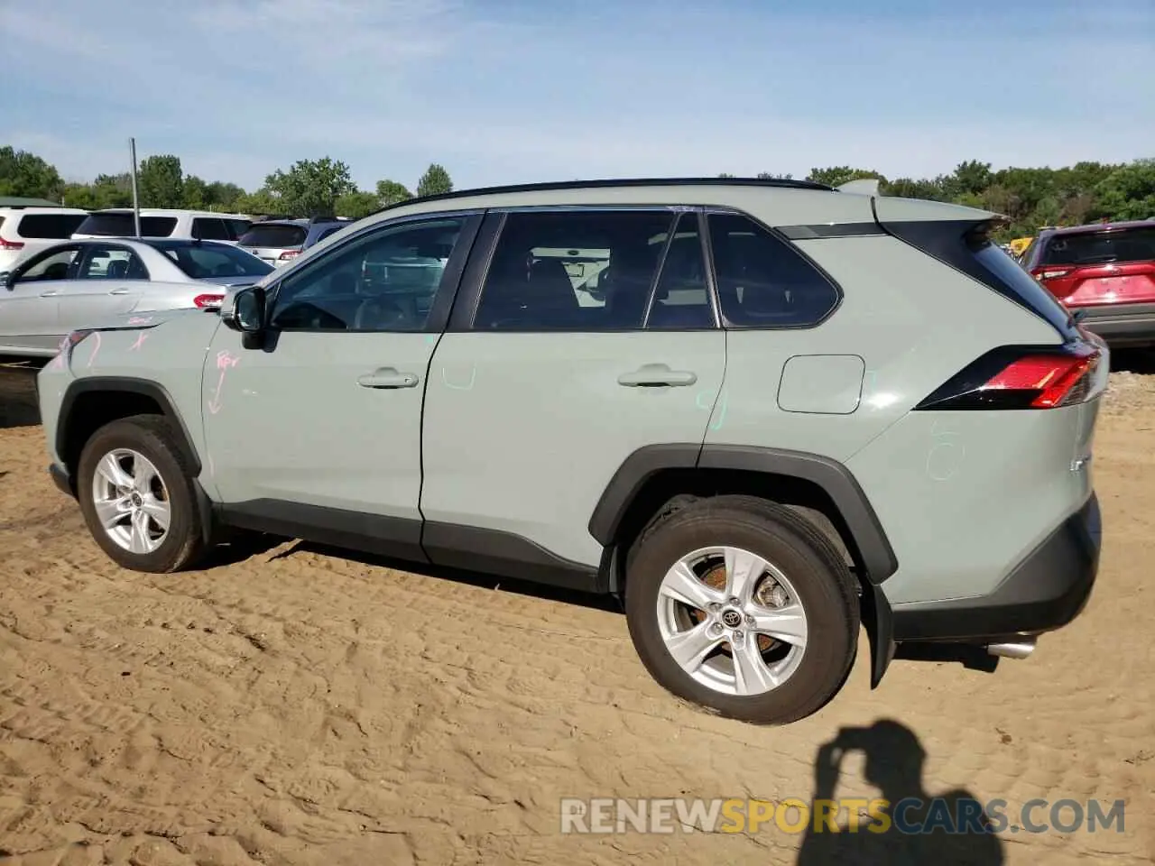 2 Photograph of a damaged car 2T3P1RFV2MW192106 TOYOTA RAV4 2021