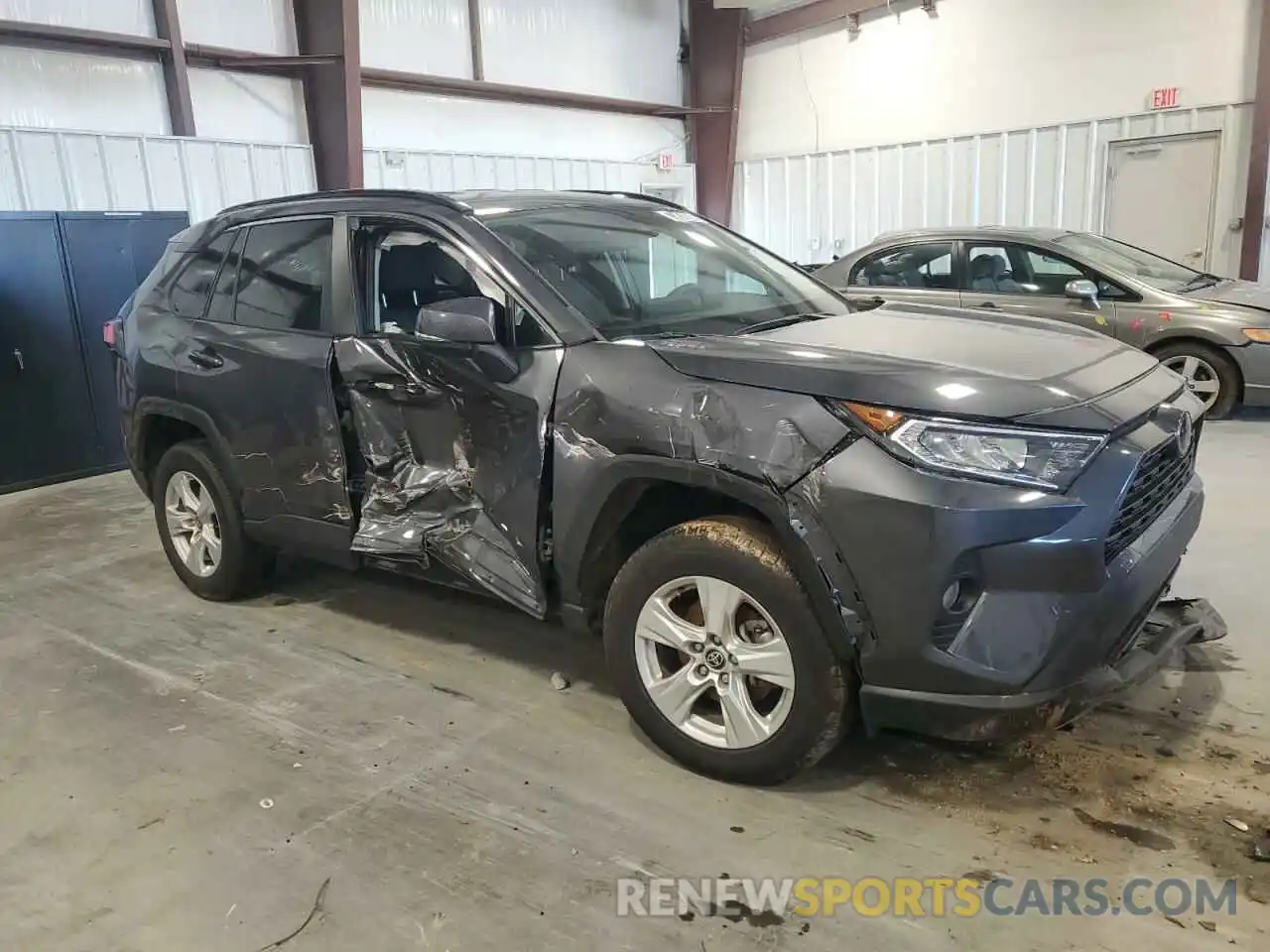 4 Photograph of a damaged car 2T3P1RFV2MW202312 TOYOTA RAV4 2021