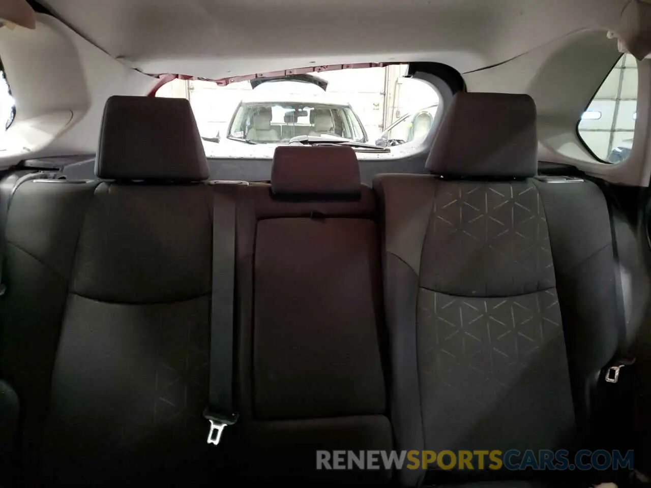 10 Photograph of a damaged car 2T3P1RFV2MW205016 TOYOTA RAV4 2021