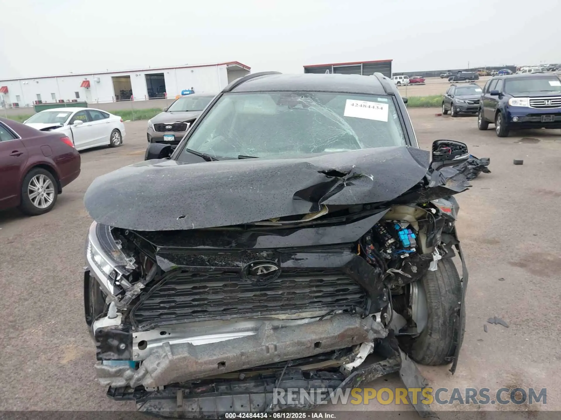 12 Photograph of a damaged car 2T3P1RFV2MW208496 TOYOTA RAV4 2021