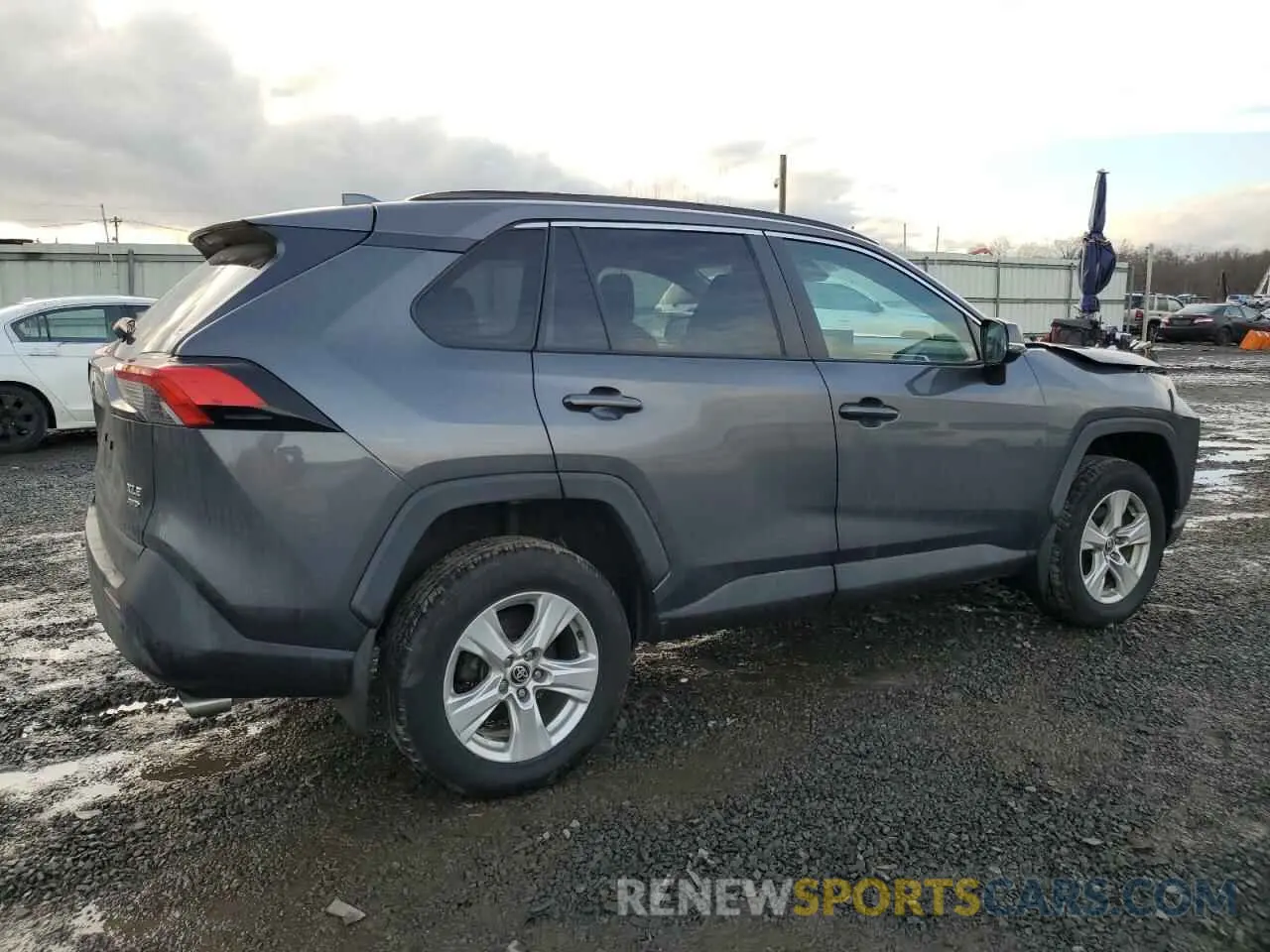3 Photograph of a damaged car 2T3P1RFV2MW219515 TOYOTA RAV4 2021