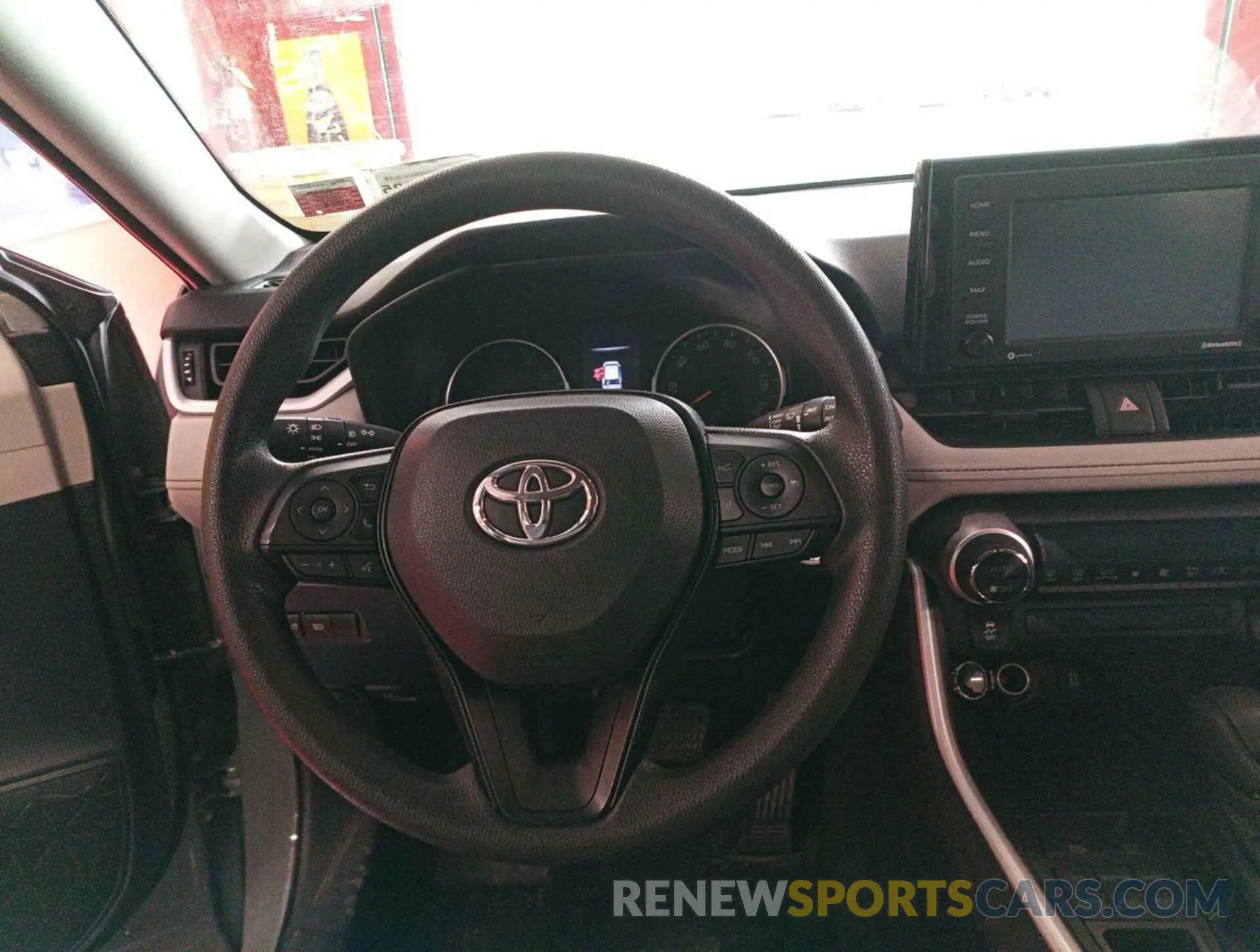 25 Photograph of a damaged car 2T3P1RFV2MW225640 TOYOTA RAV4 2021