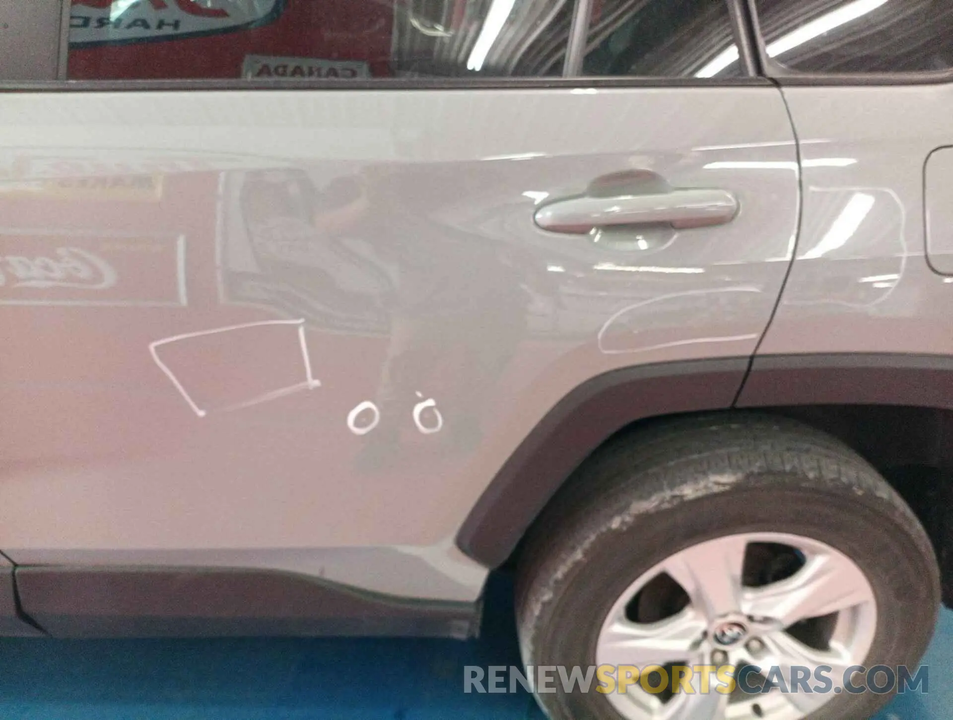 26 Photograph of a damaged car 2T3P1RFV2MW225640 TOYOTA RAV4 2021