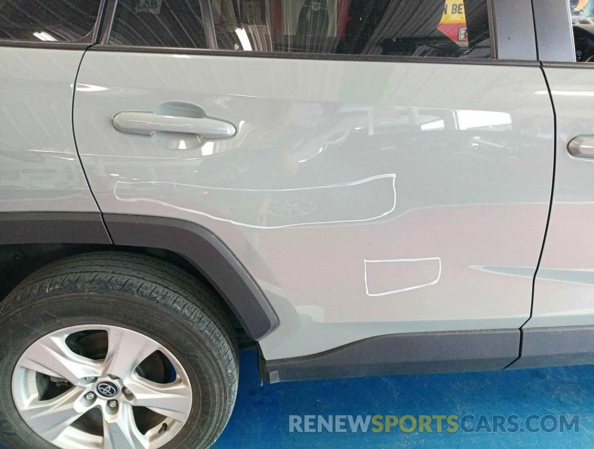 7 Photograph of a damaged car 2T3P1RFV2MW225640 TOYOTA RAV4 2021