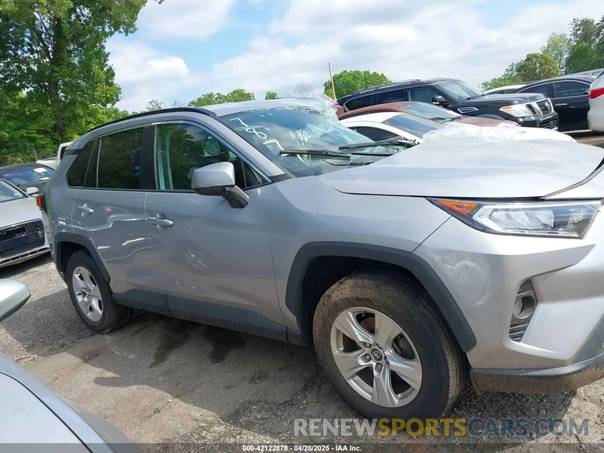 12 Photograph of a damaged car 2T3P1RFV3MC167877 TOYOTA RAV4 2021