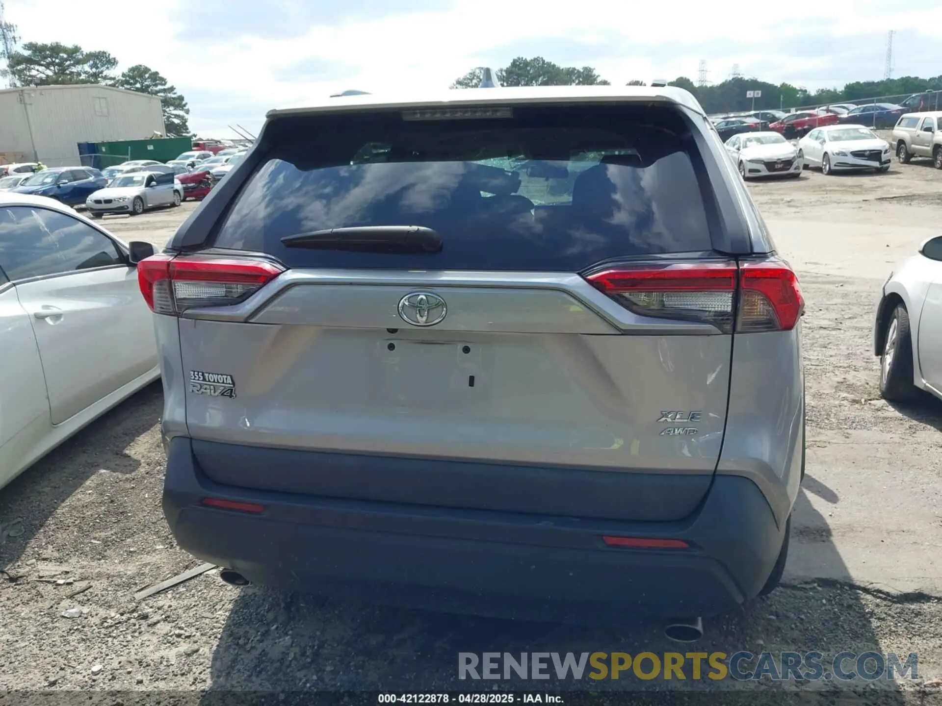 15 Photograph of a damaged car 2T3P1RFV3MC167877 TOYOTA RAV4 2021