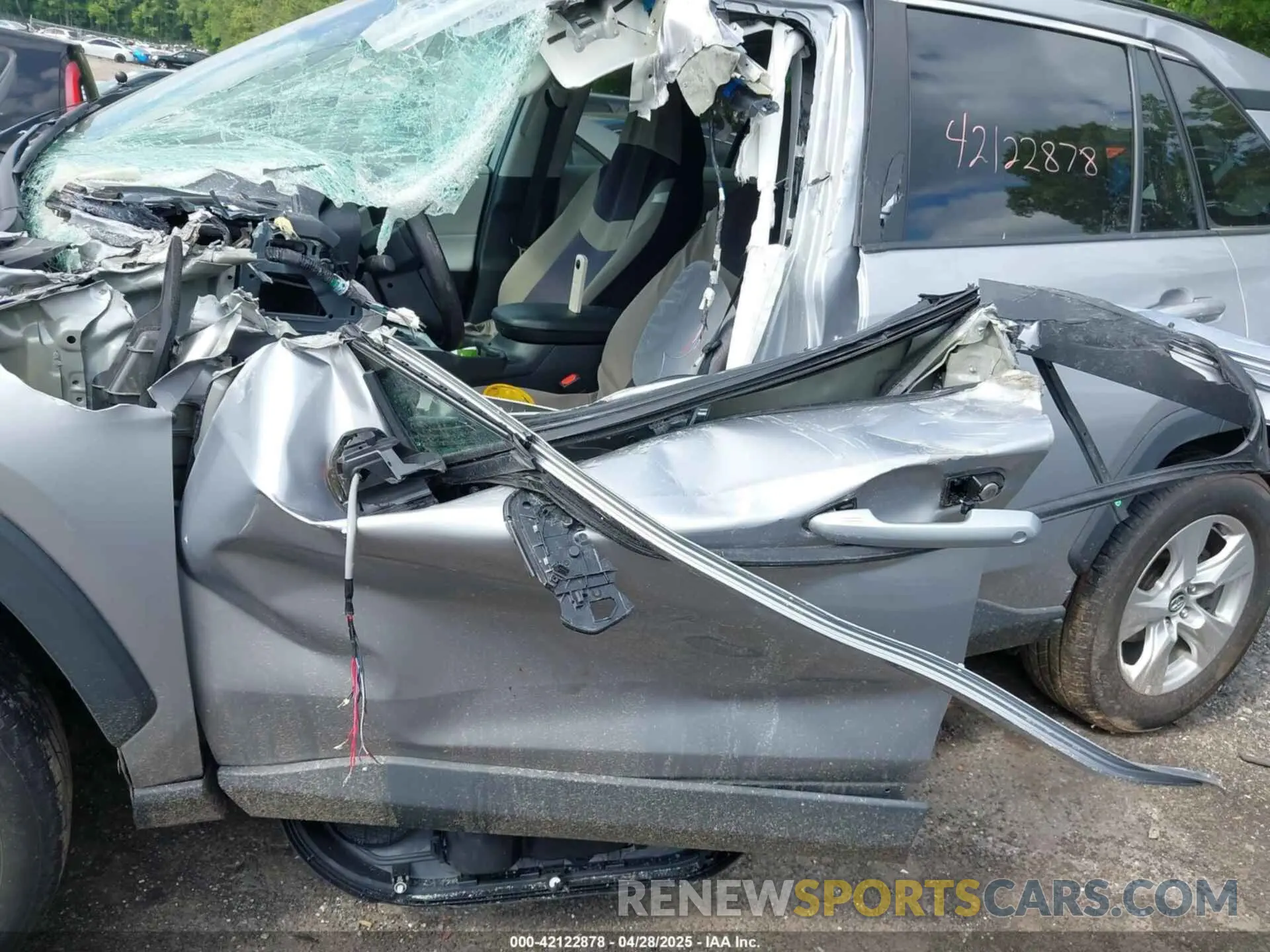 19 Photograph of a damaged car 2T3P1RFV3MC167877 TOYOTA RAV4 2021