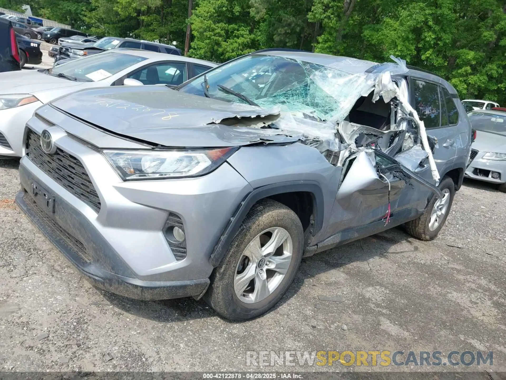 2 Photograph of a damaged car 2T3P1RFV3MC167877 TOYOTA RAV4 2021