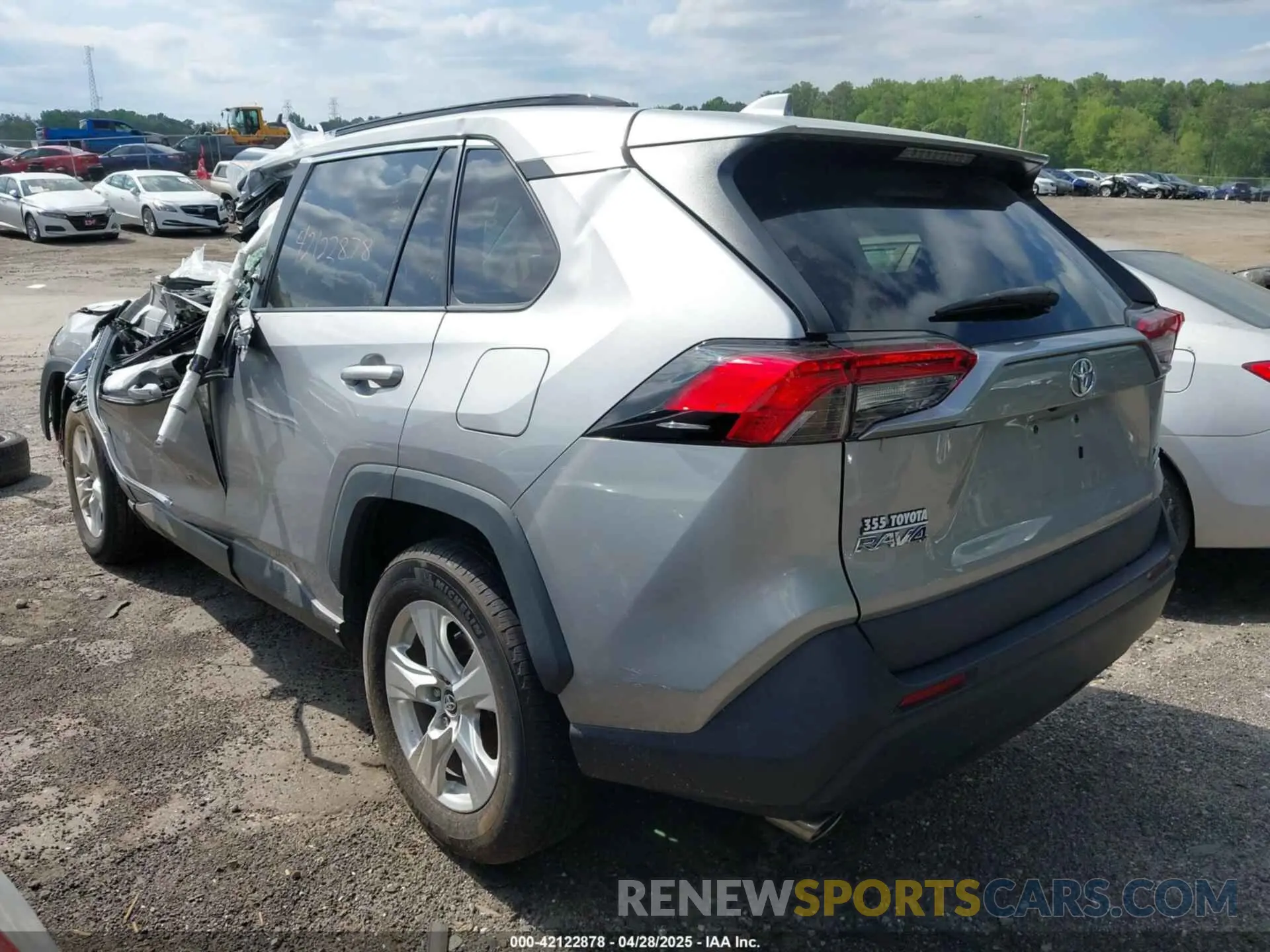 3 Photograph of a damaged car 2T3P1RFV3MC167877 TOYOTA RAV4 2021