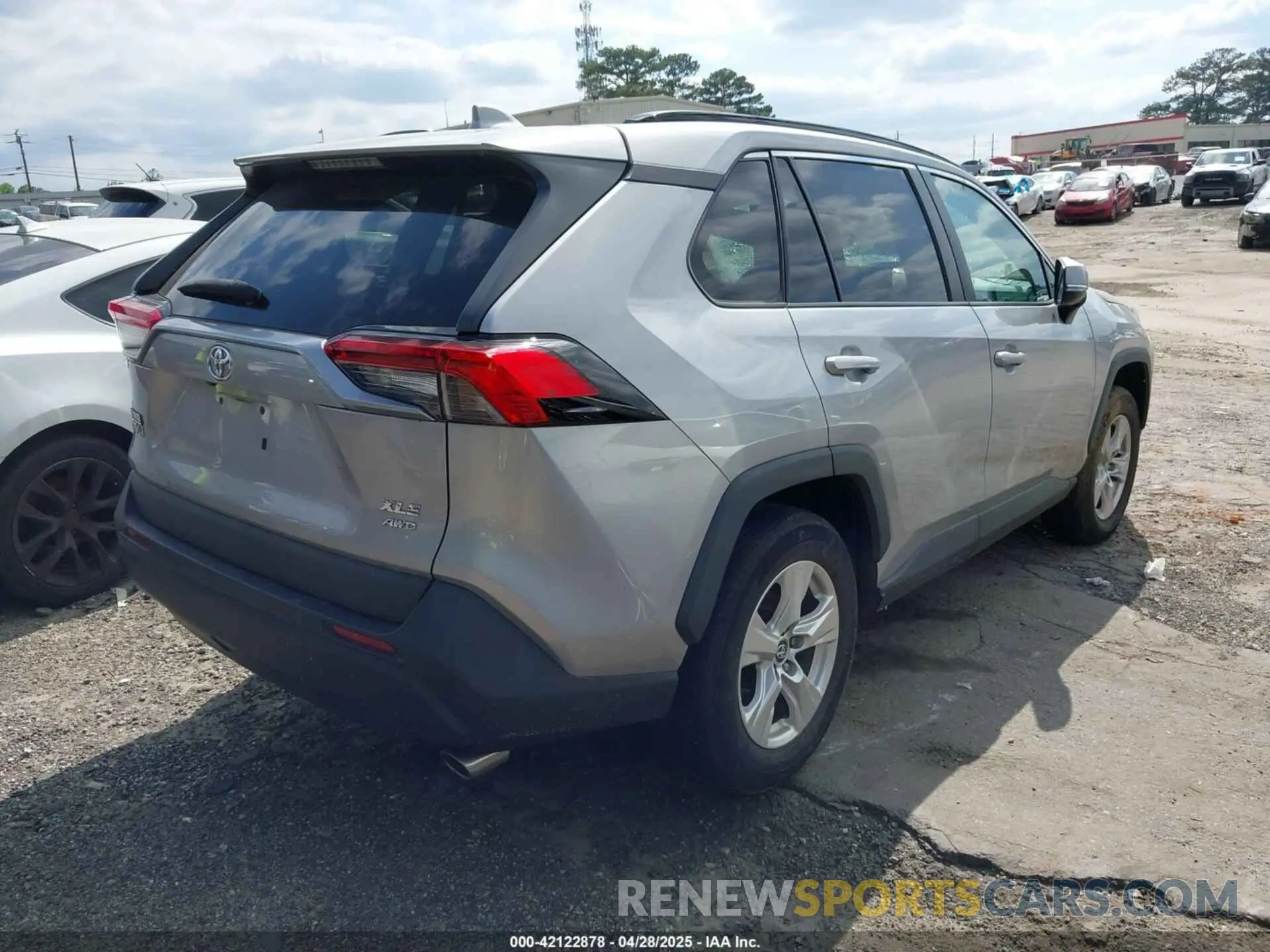 4 Photograph of a damaged car 2T3P1RFV3MC167877 TOYOTA RAV4 2021